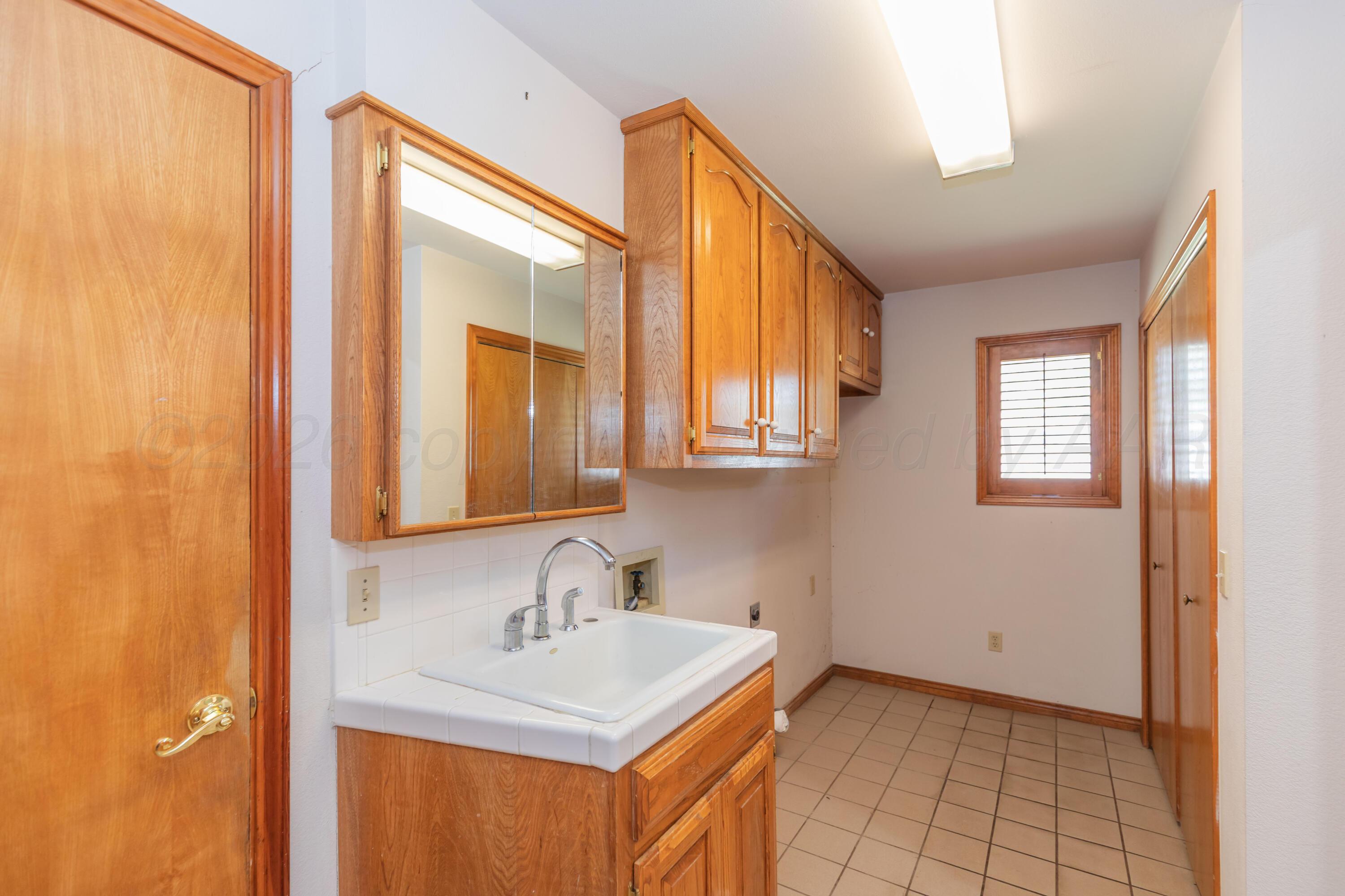 301 Lometa Drive Property Photo 52