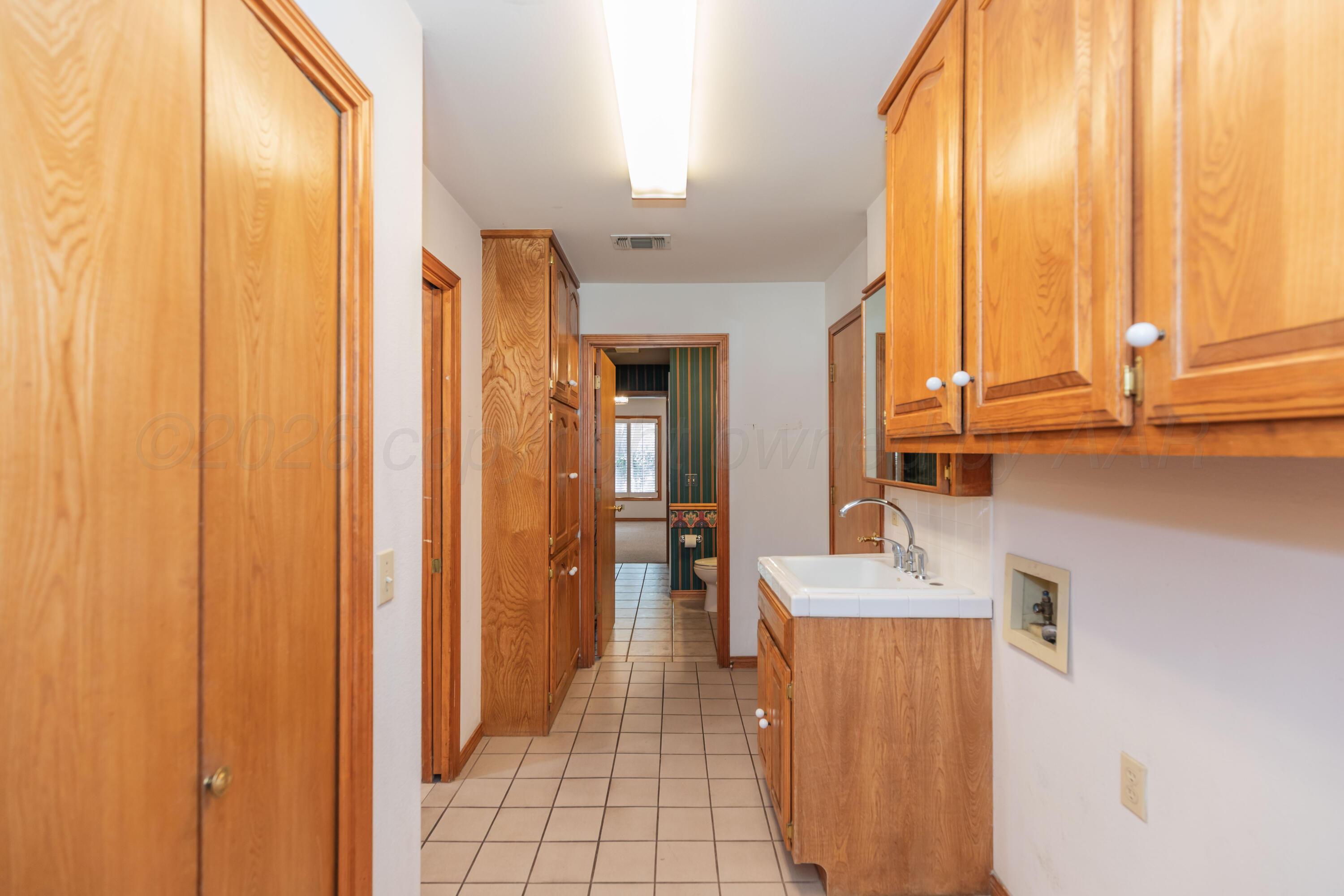 301 Lometa Drive Property Photo 54