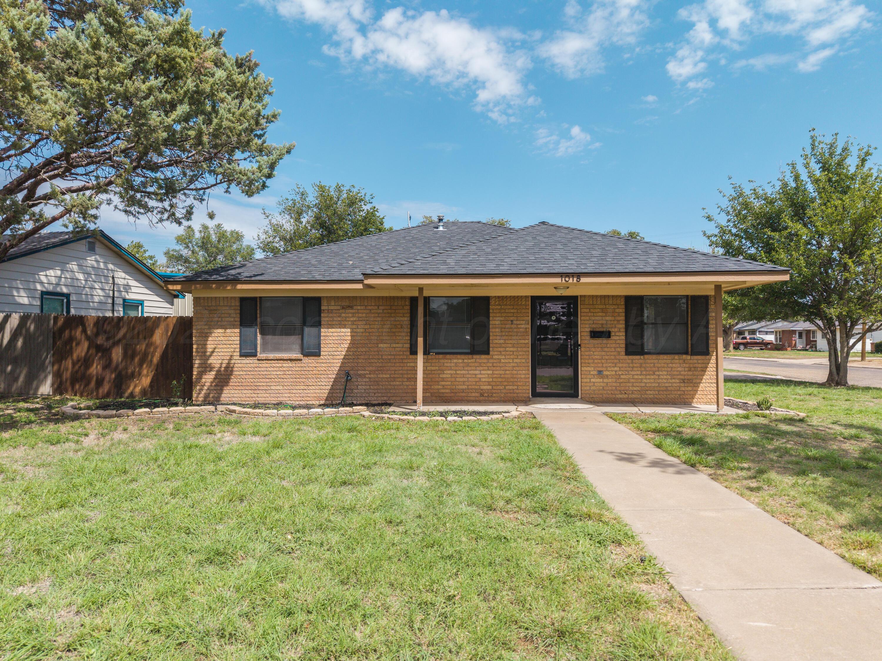 1018 E 8th Street Property Photo 1