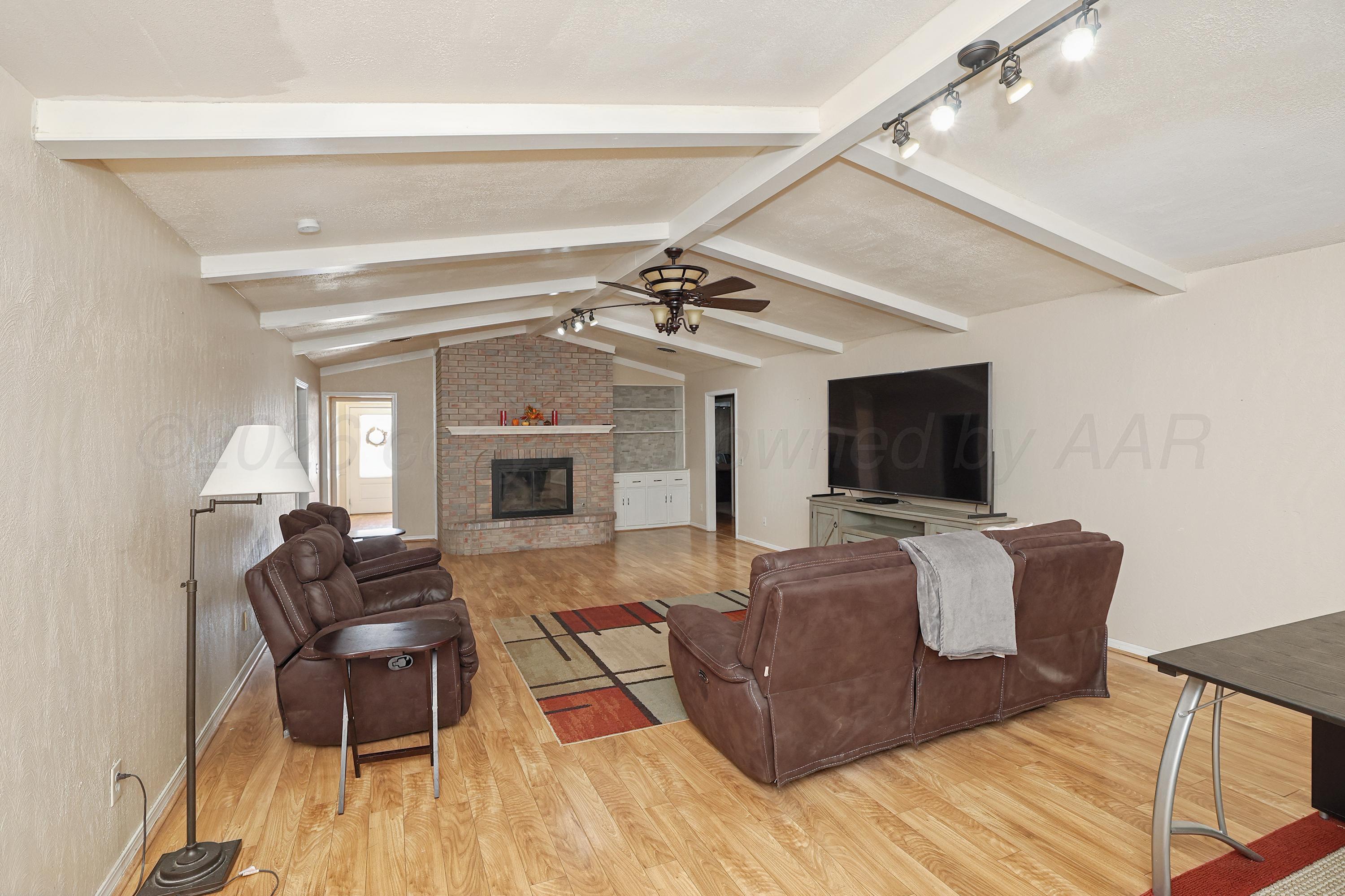 8012 Fouts Place Property Photo 5