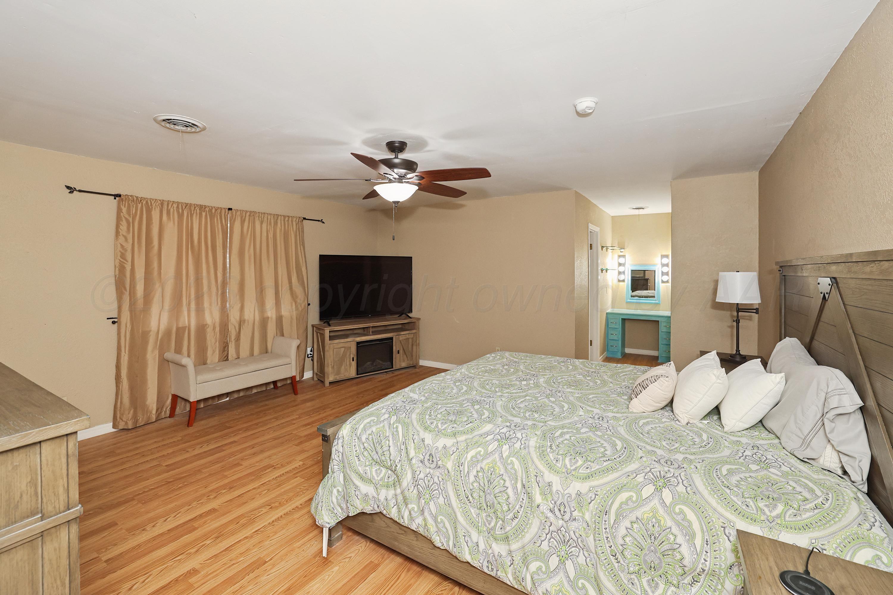 8012 Fouts Place Property Photo 13