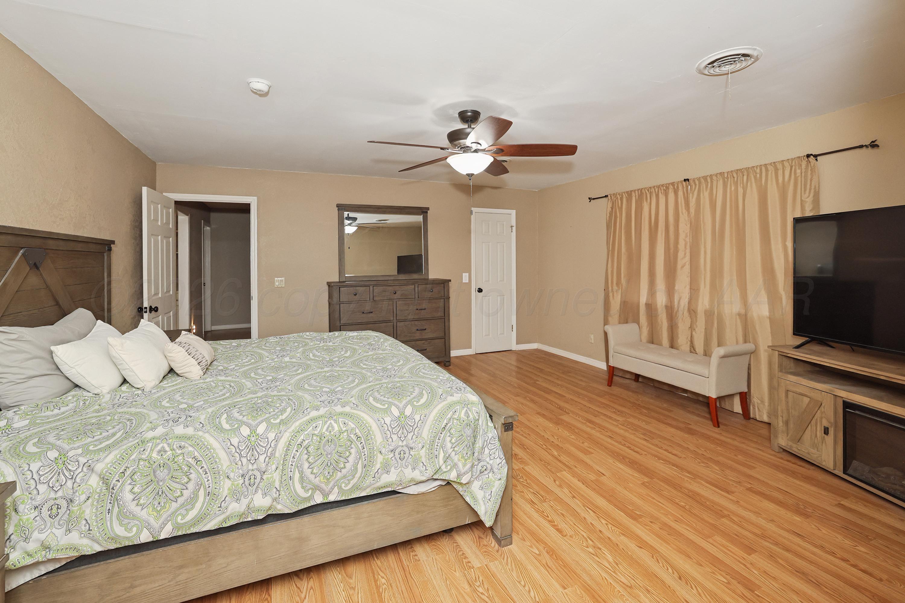 8012 Fouts Place Property Photo 15