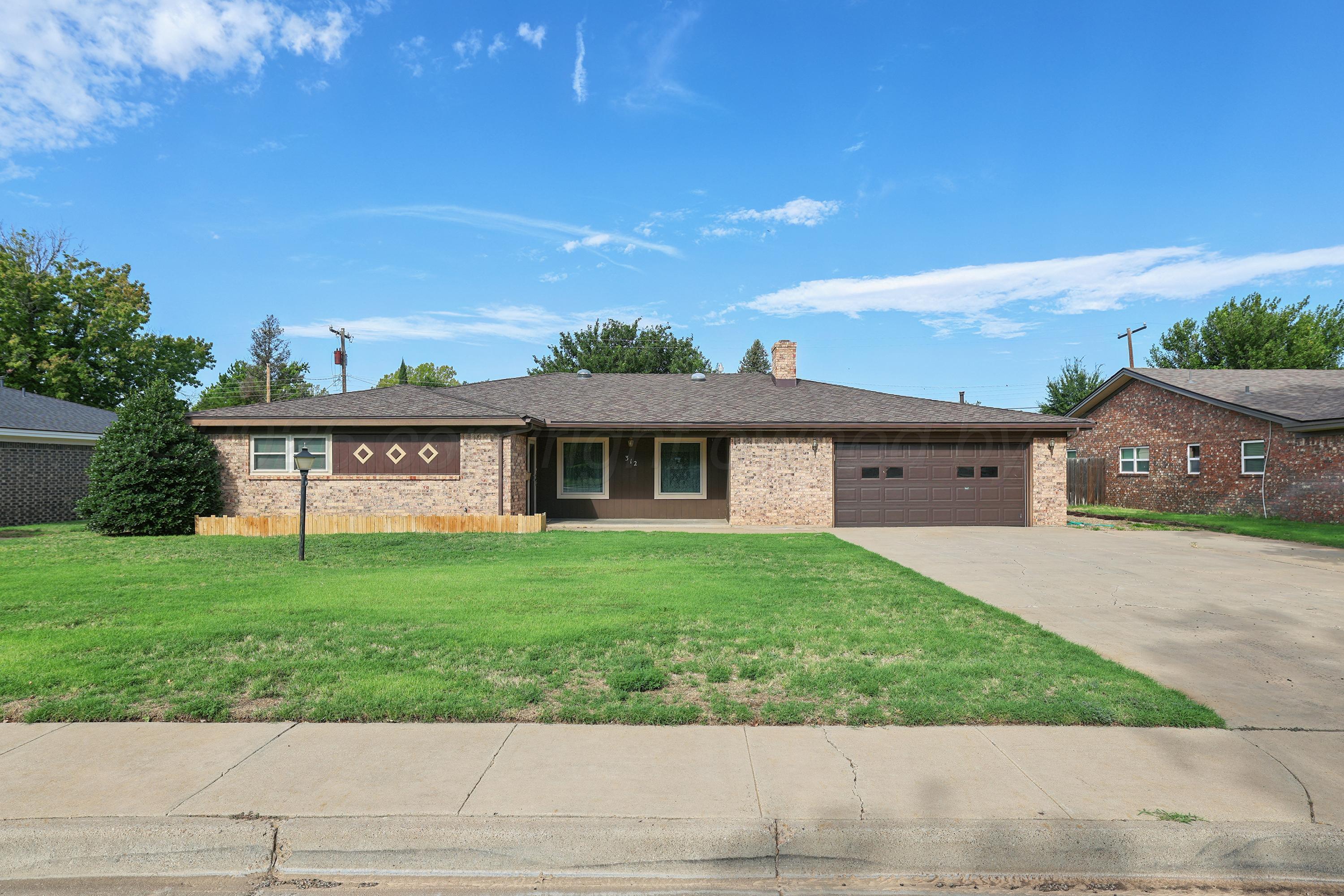 312 Bennett Drive Property Photo 1