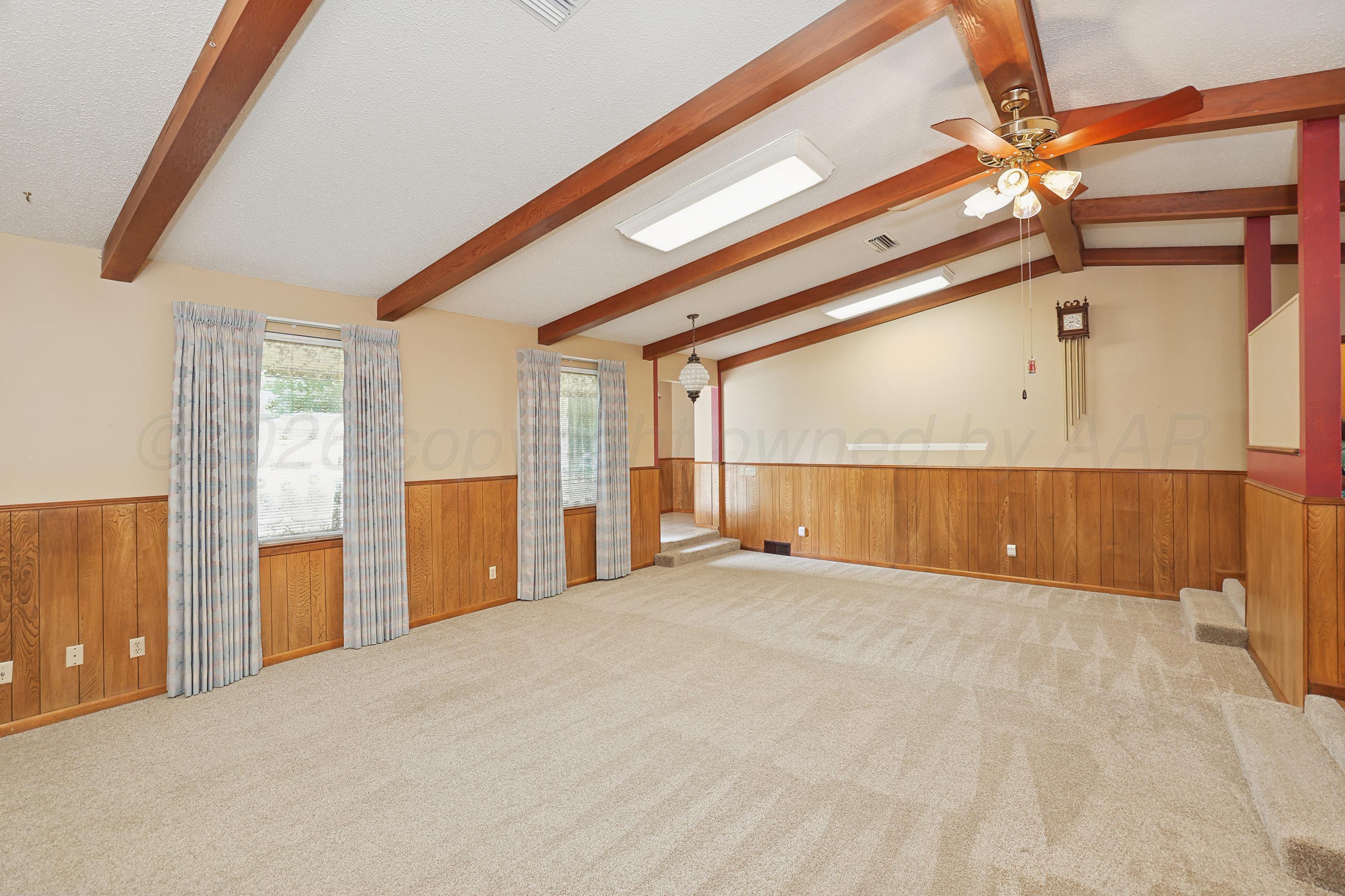 312 Bennett Drive Property Photo 4