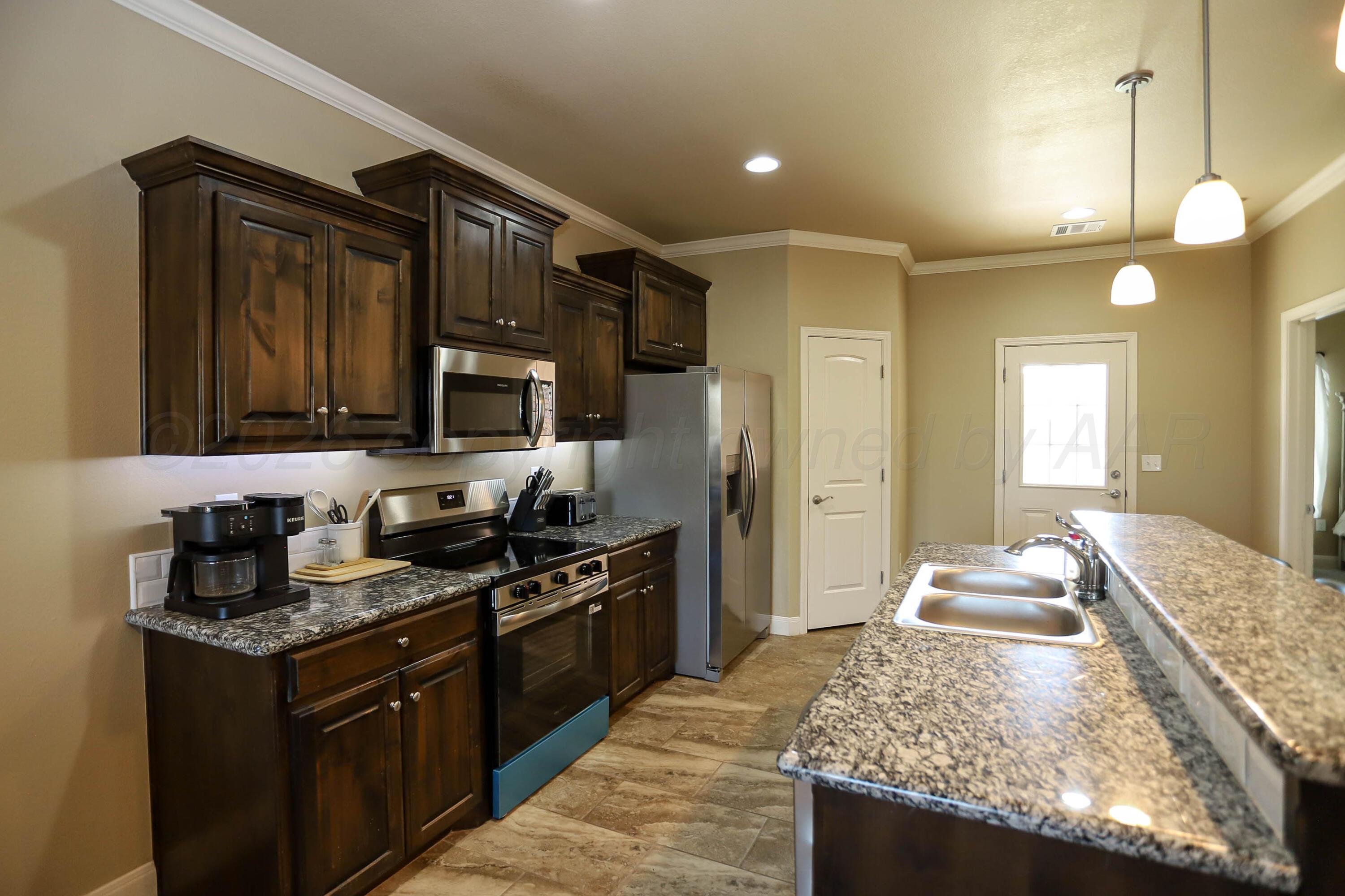 4913 Gloster Street Property Photo 4