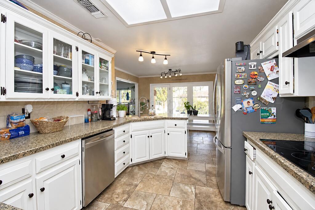1907 Apache Drive Property Photo 4