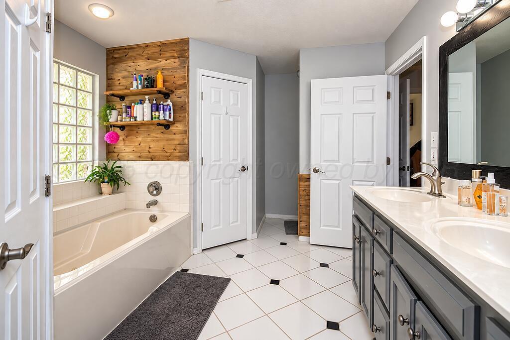 1907 Apache Drive Property Photo 8