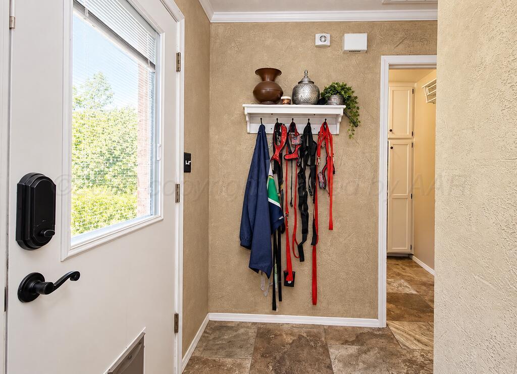 1907 Apache Drive Property Photo 15