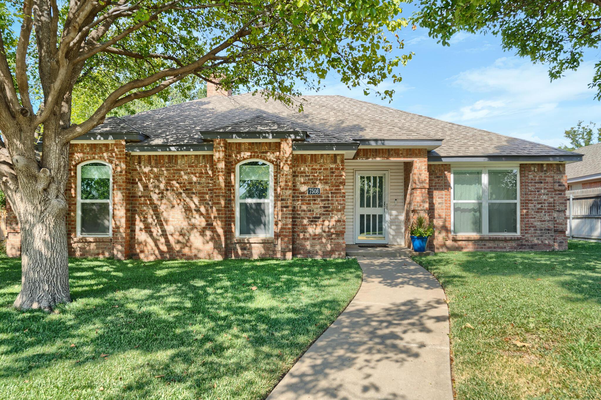 7508 Westover Place Property Photo 4