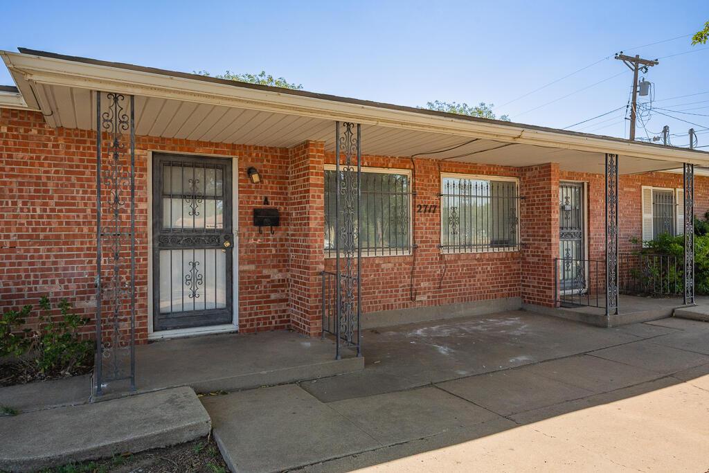 2717 Curtis Drive Property Photo 4