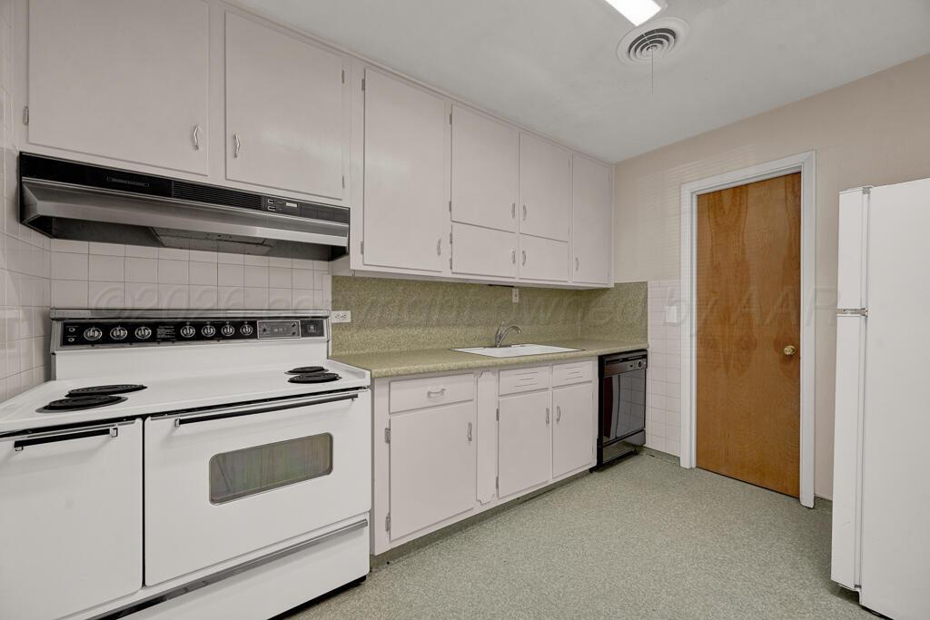 2717 Curtis Drive Property Photo 7