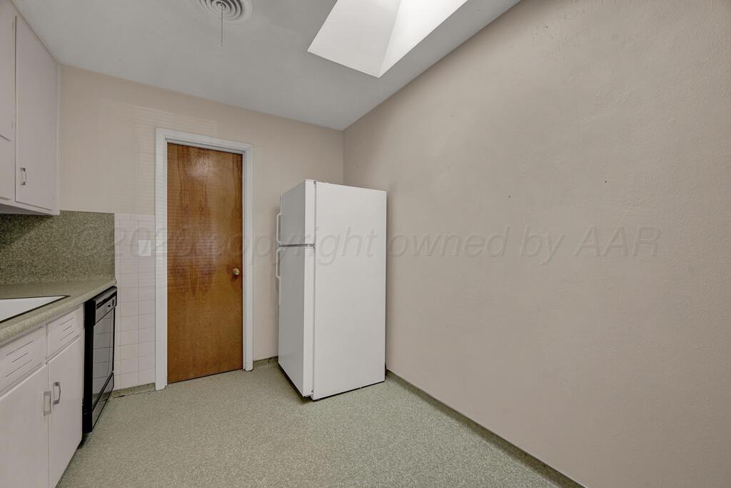 2717 Curtis Drive Property Photo 8