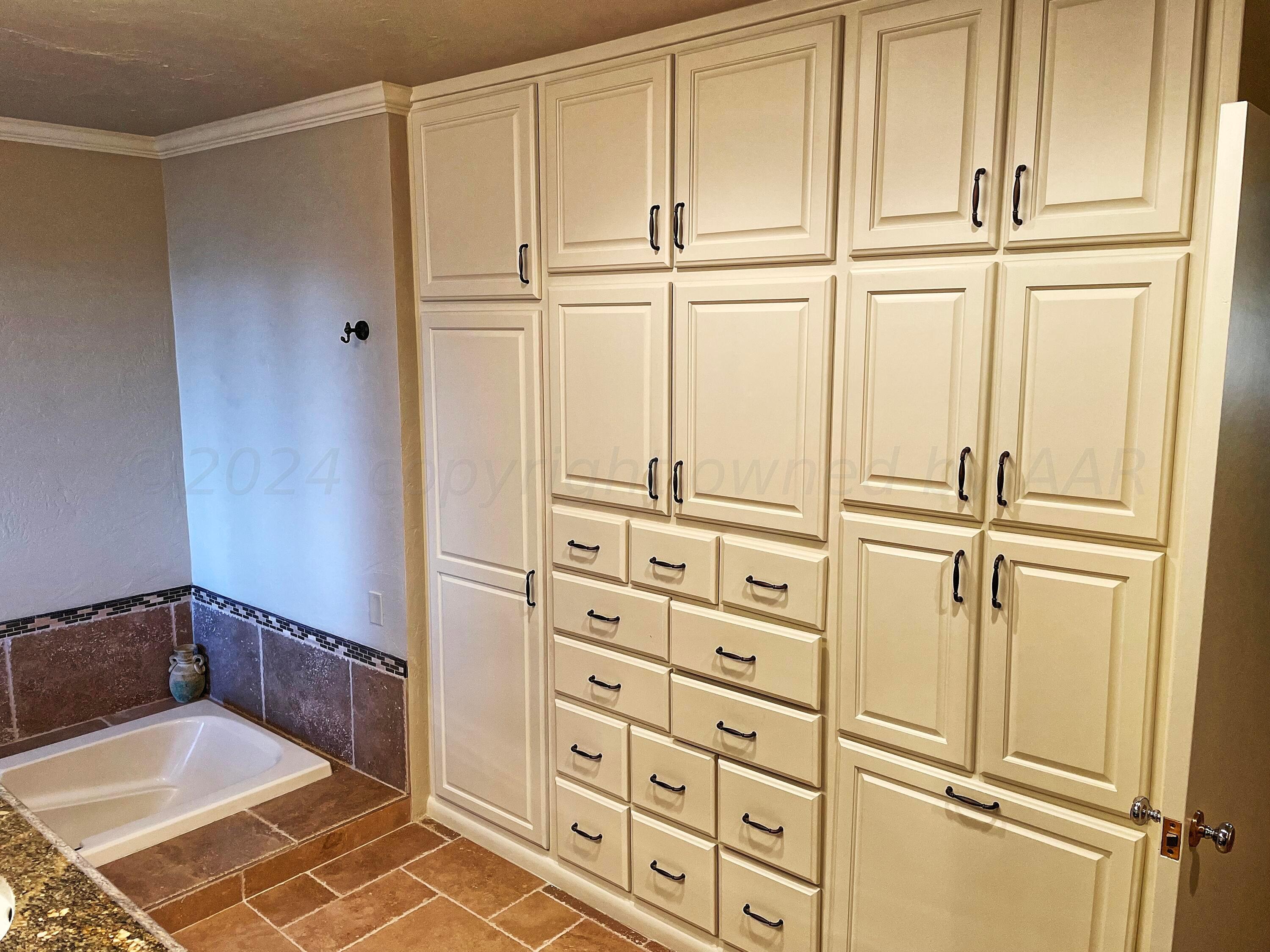 1919 Eton Drive Property Photo 22
