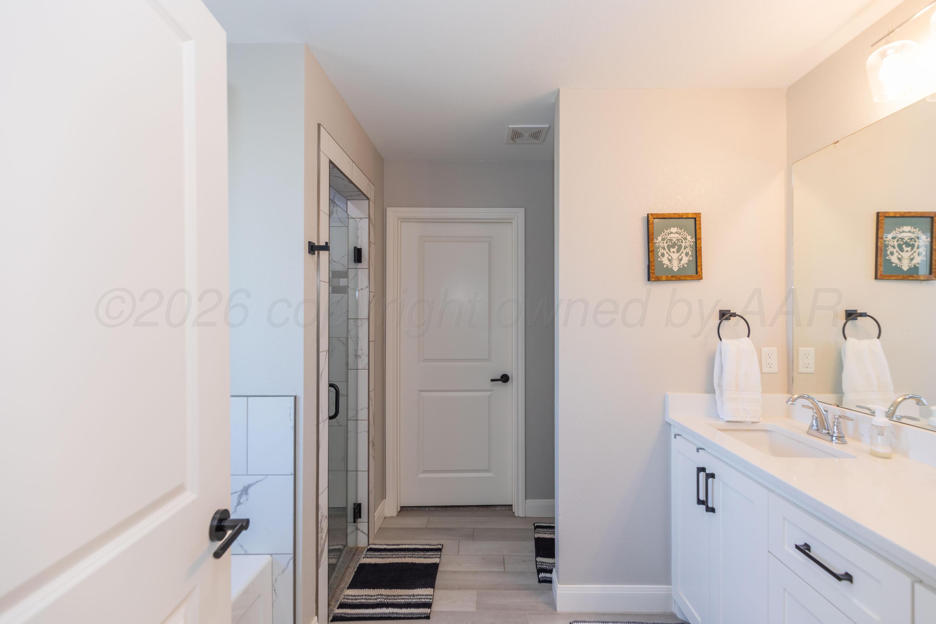 19151 Pine Springs Road Property Photo 8