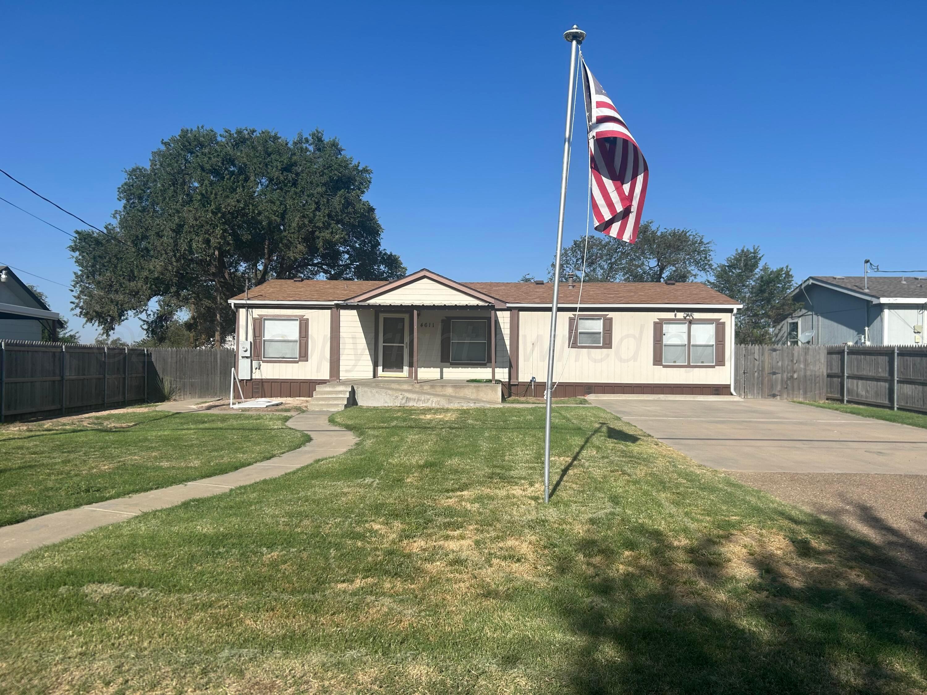 4611 Brown Property Photo 1