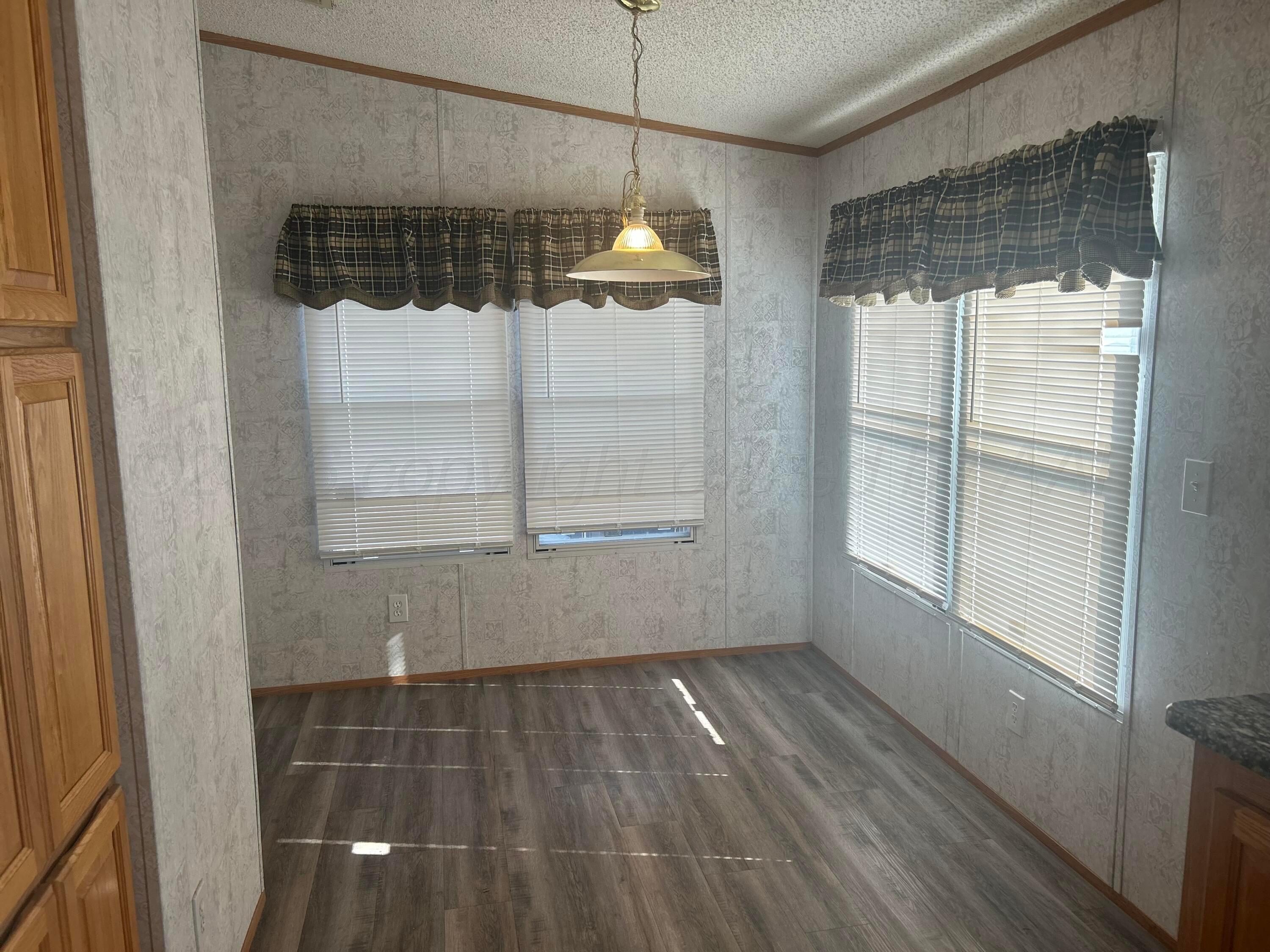 4611 Brown Property Photo 6