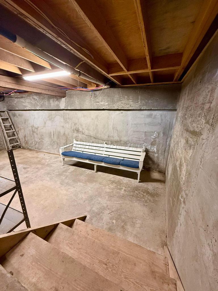 700 S Warren Street Property Photo 32