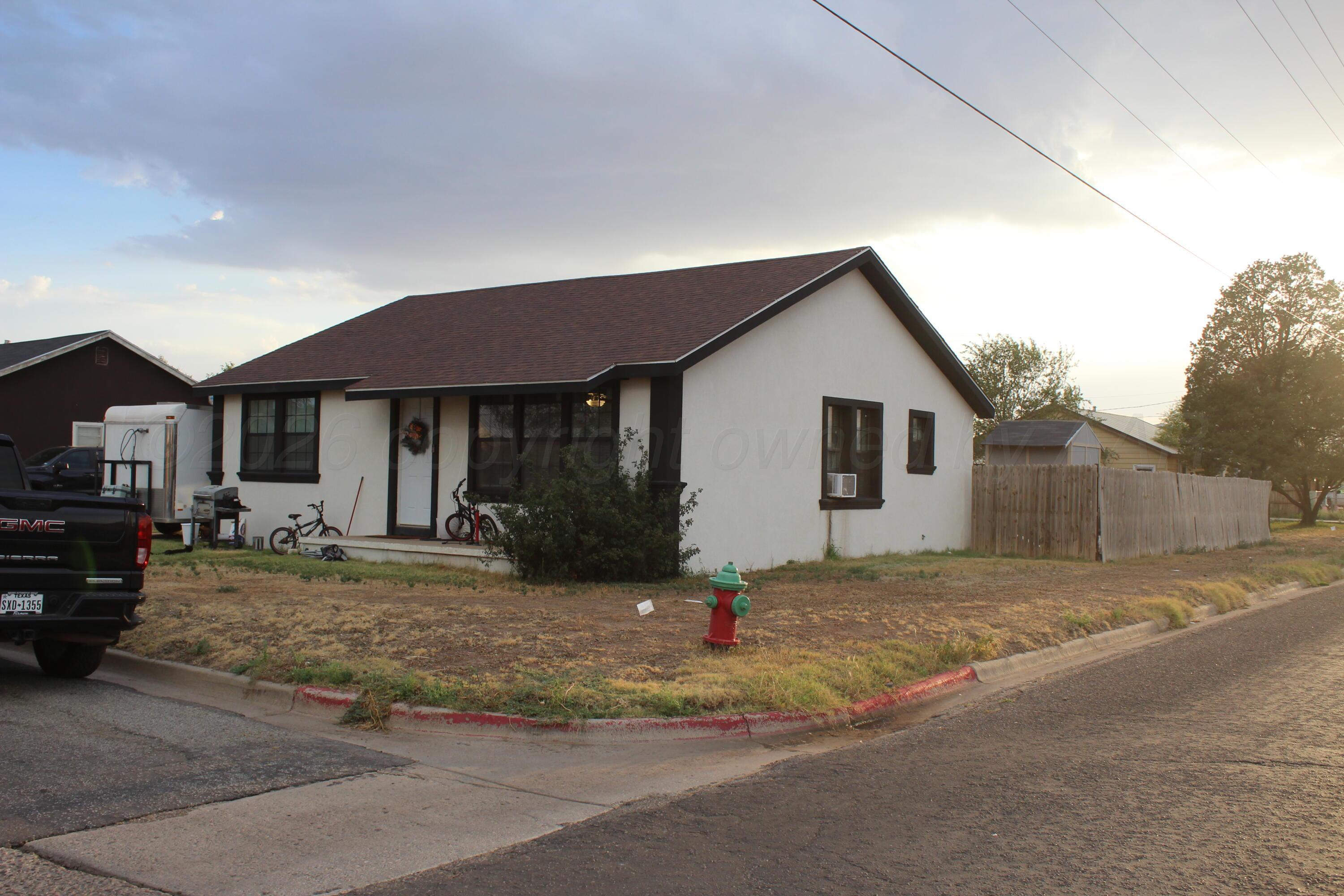 341 Avenue A Property Photo 3