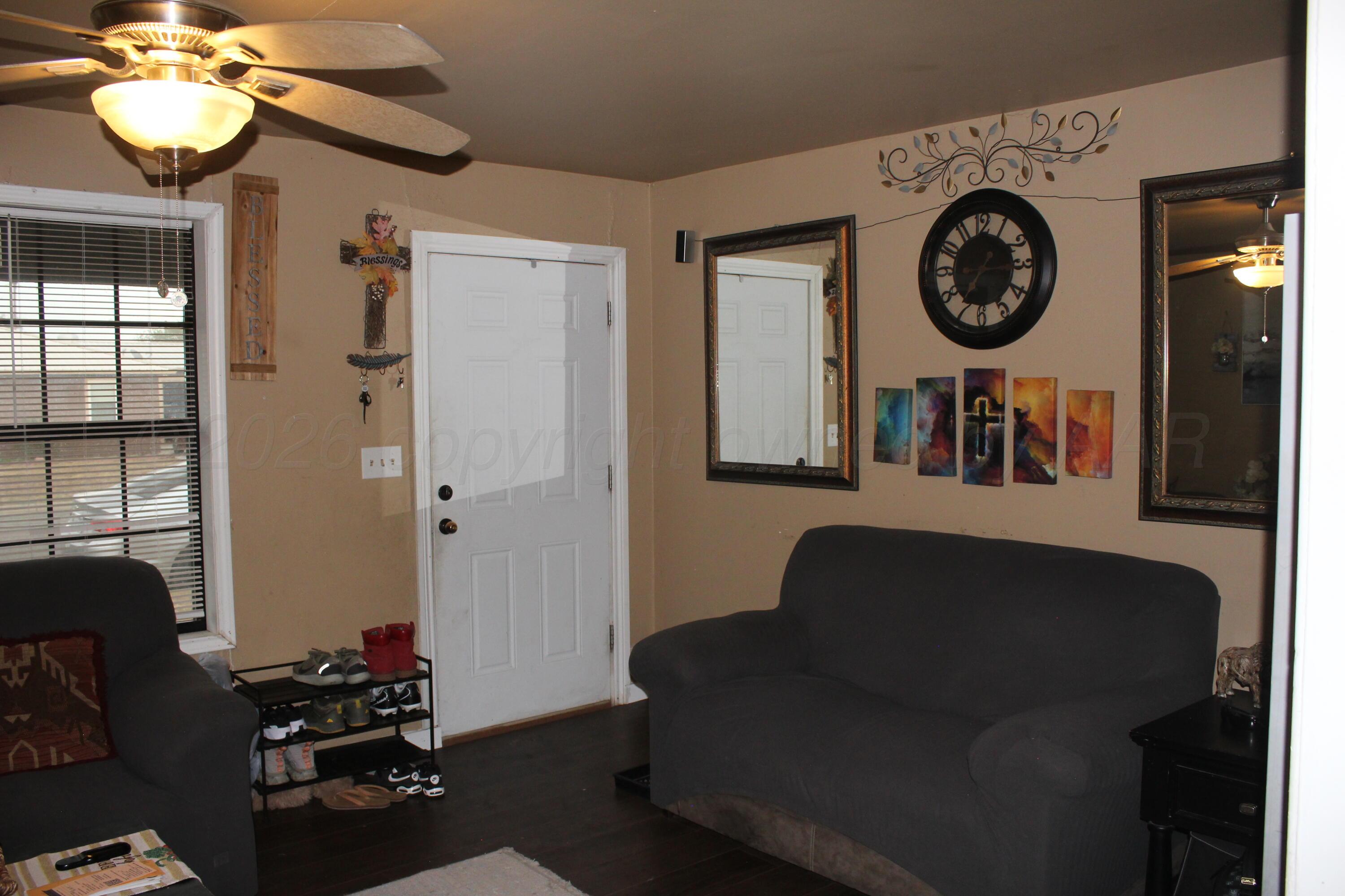 341 Avenue A Property Photo 5