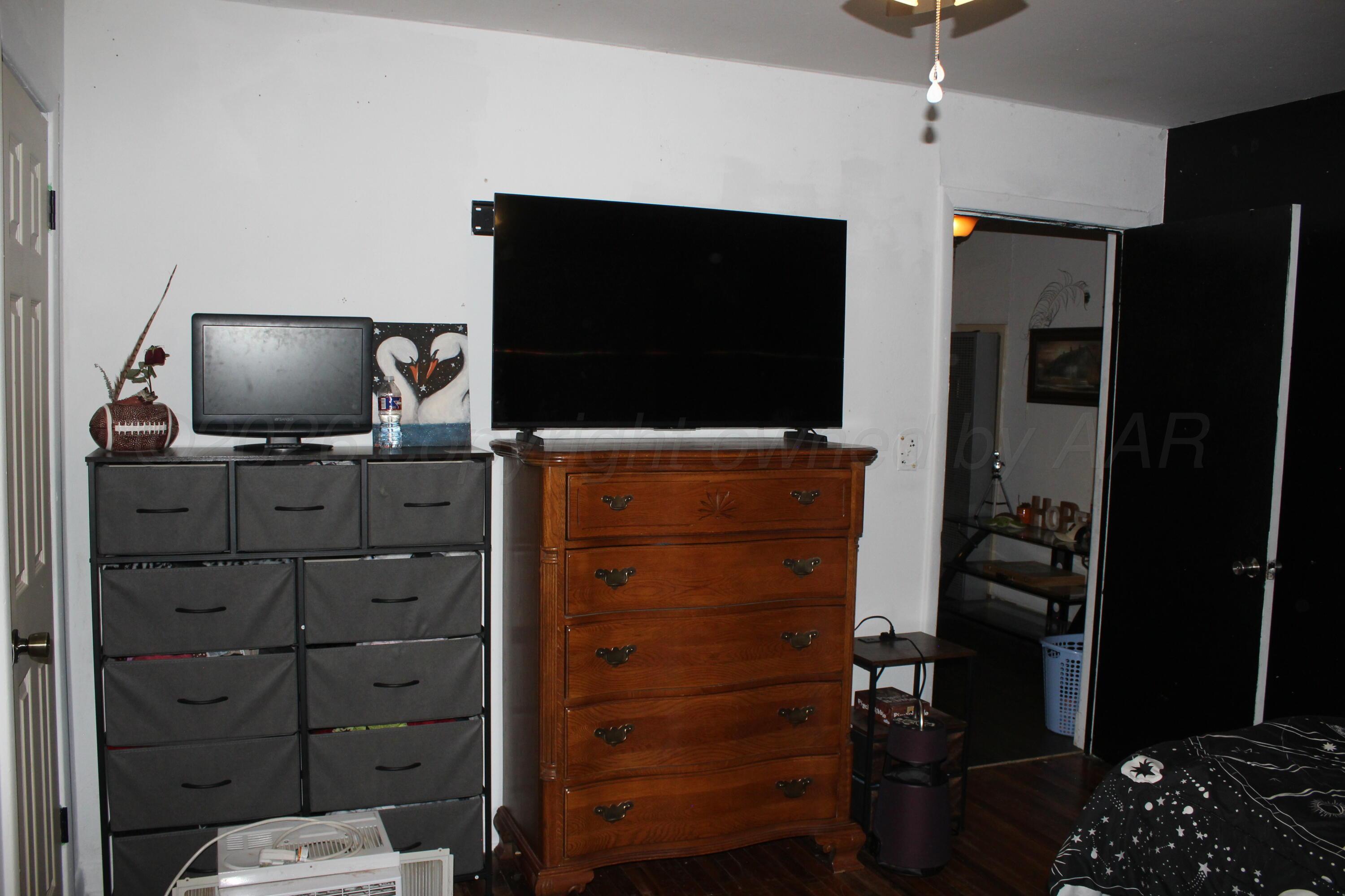 341 Avenue A Property Photo 17
