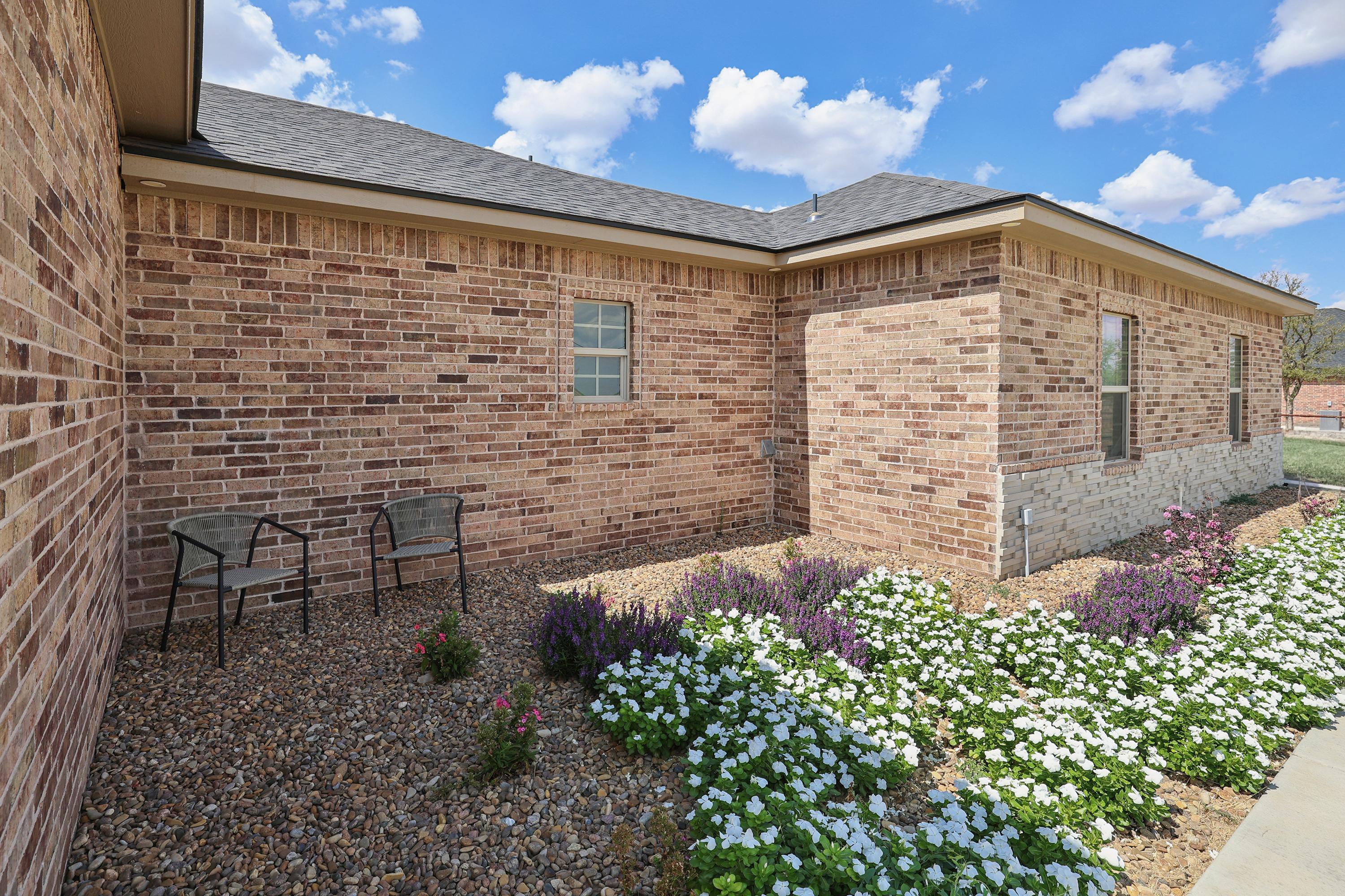 50 S Fm 2381 Property Photo 4