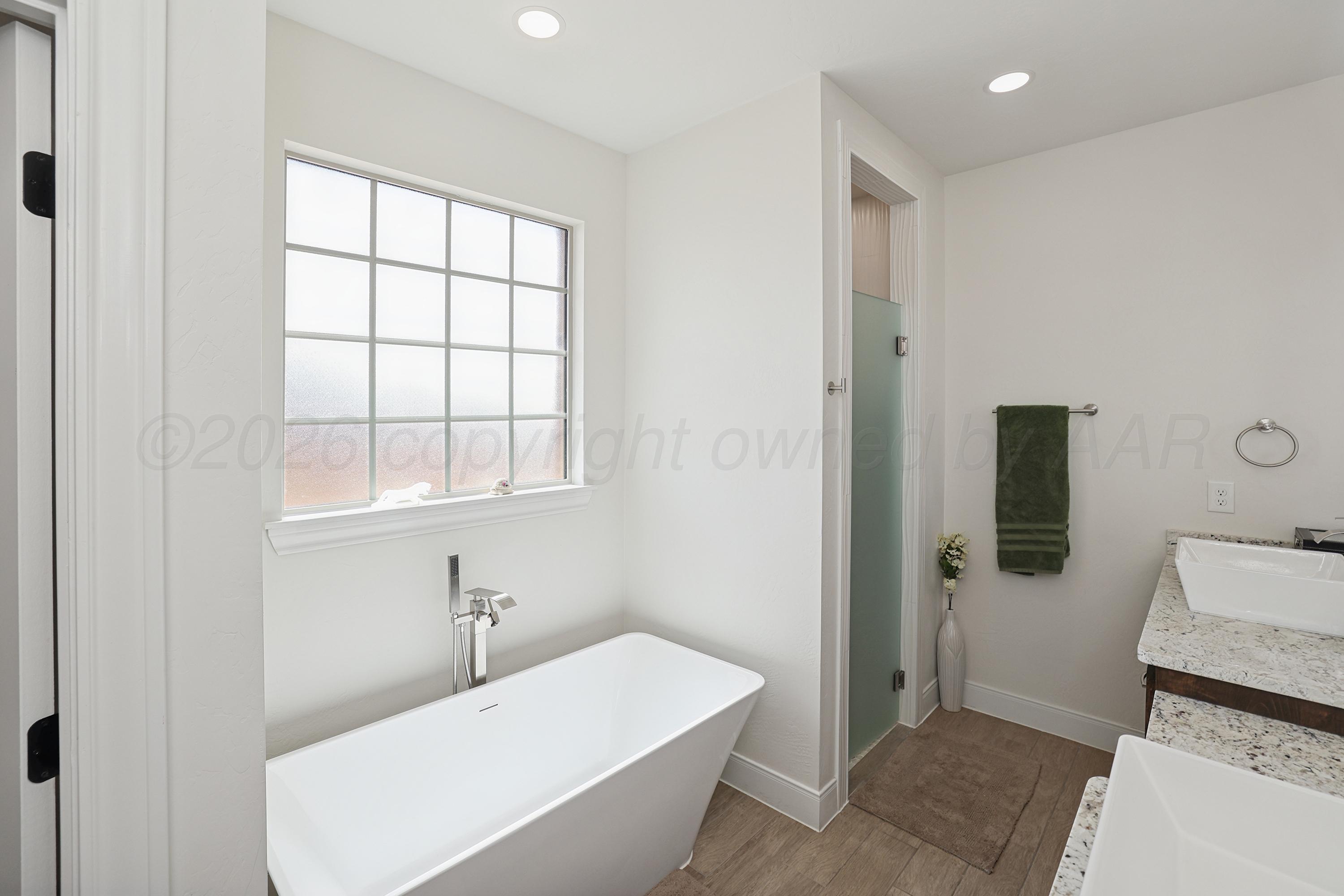 50 S Fm 2381 Property Photo 18