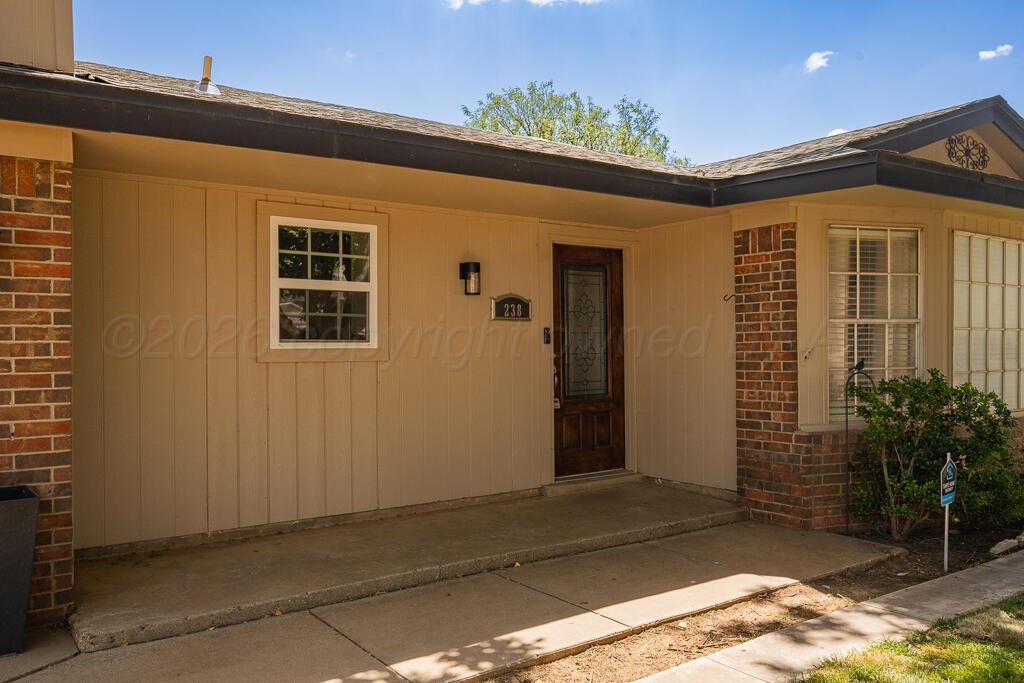 238 Hickory Street Property Photo 4