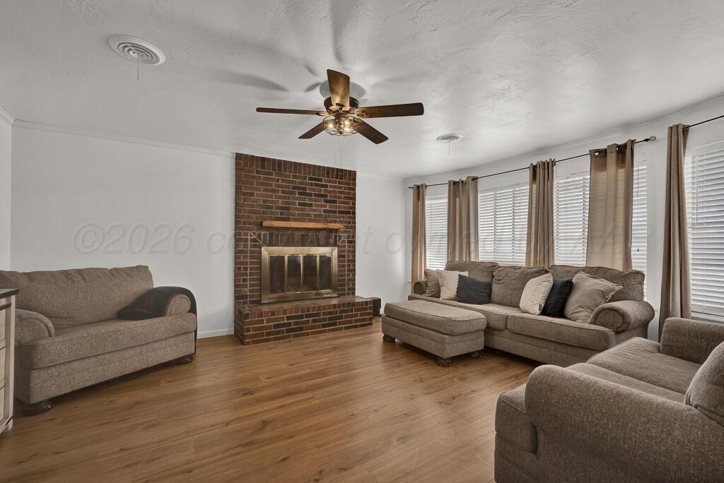 238 Hickory Street Property Photo 5