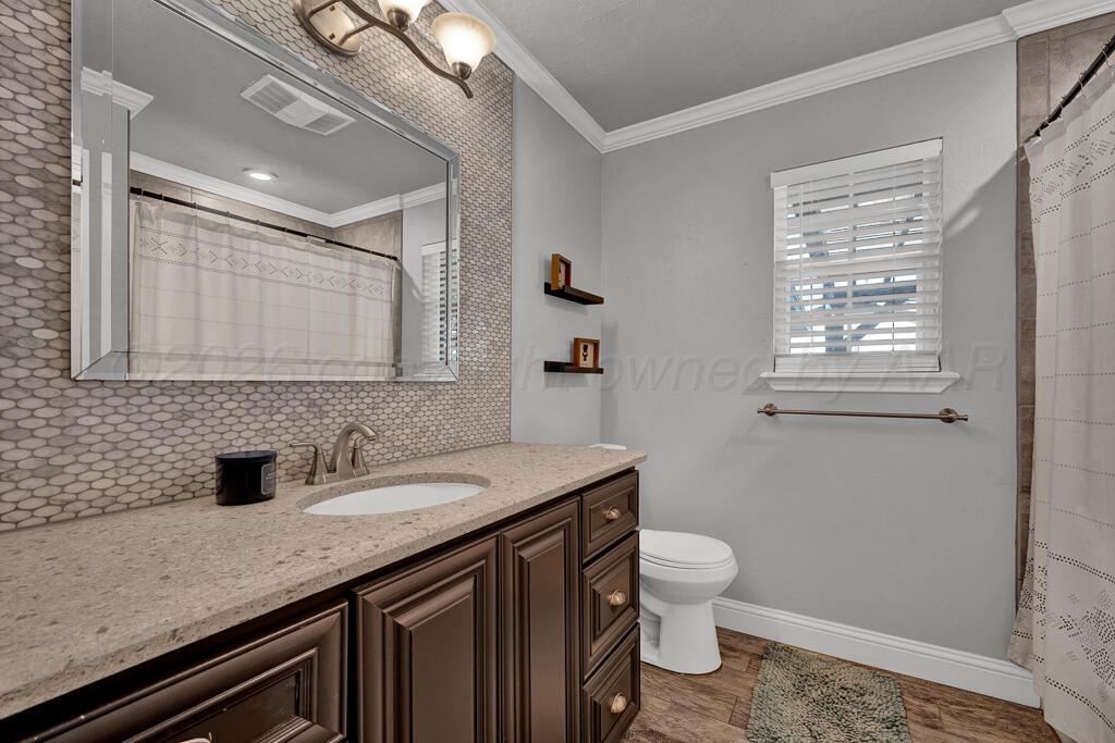 238 Hickory Street Property Photo 18