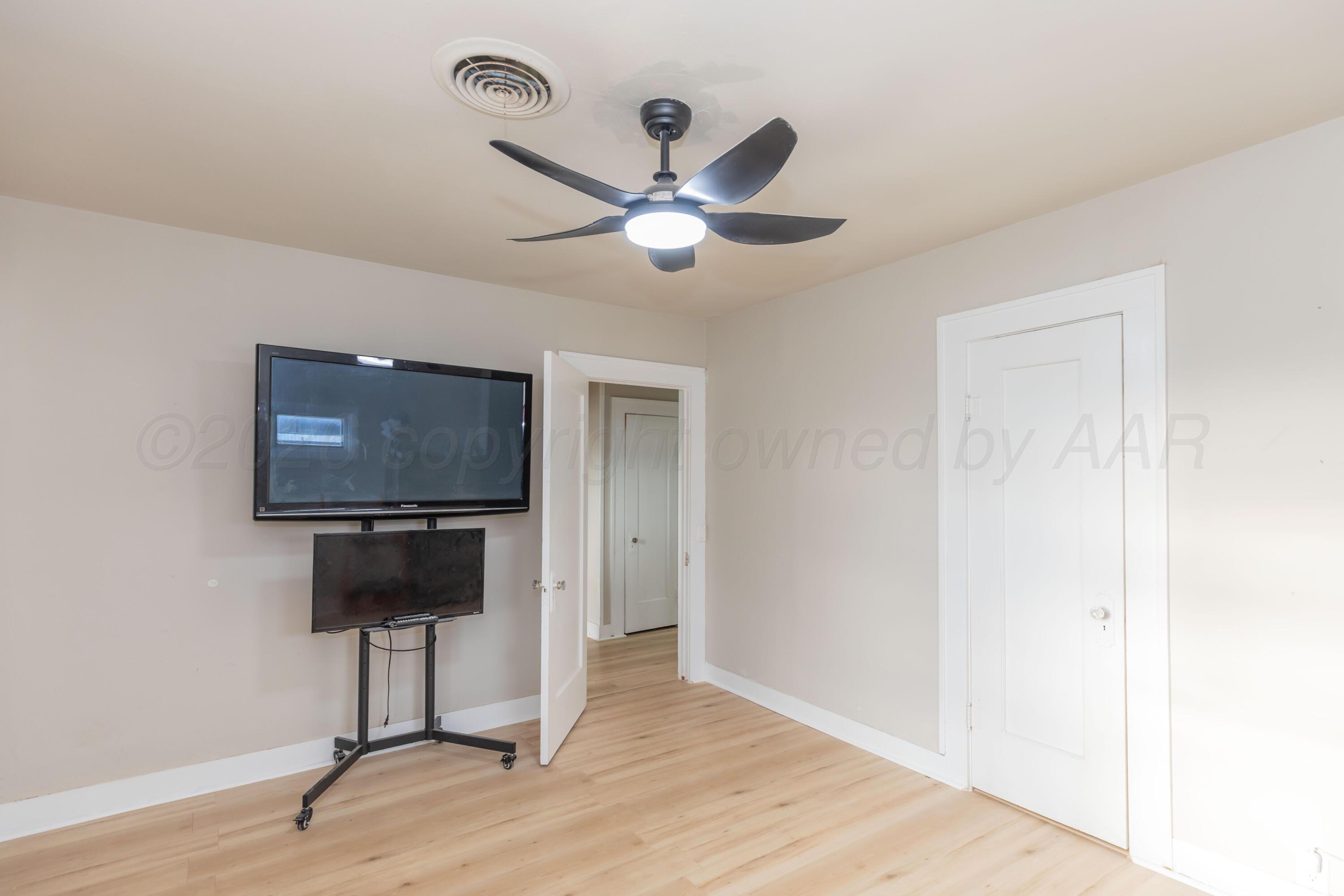 313 High Street Property Photo 23
