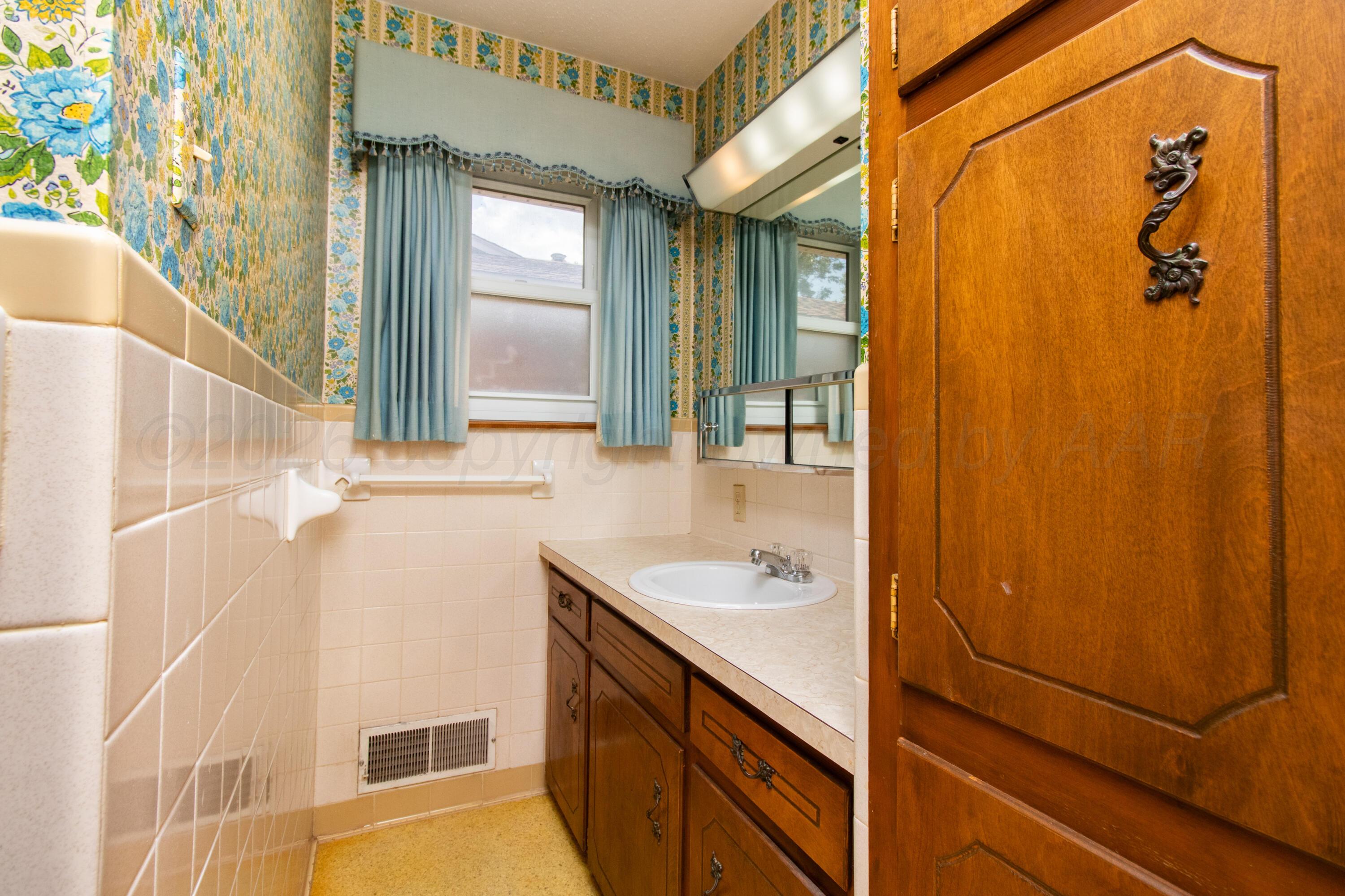 1908 Lynn Street Property Photo 16