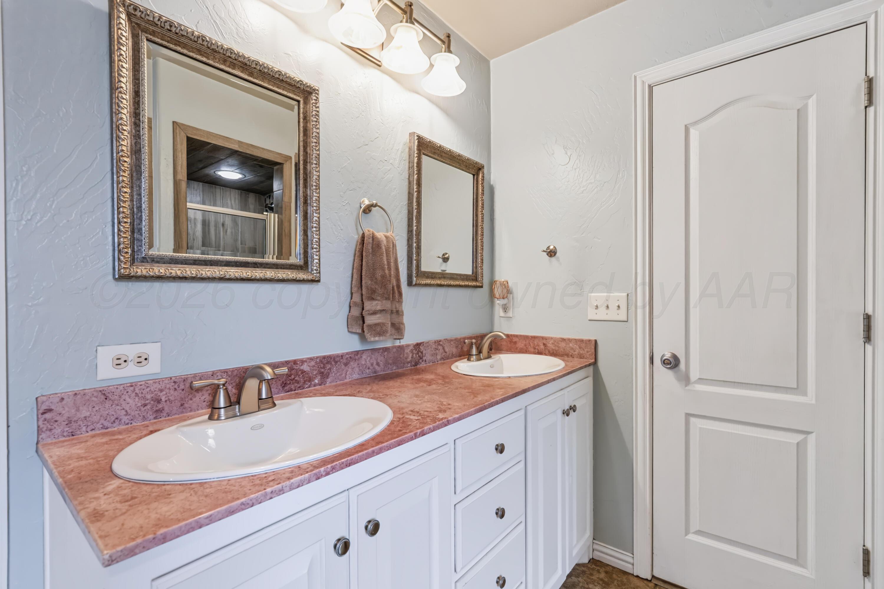 5805 S Bowie Street Property Photo 21
