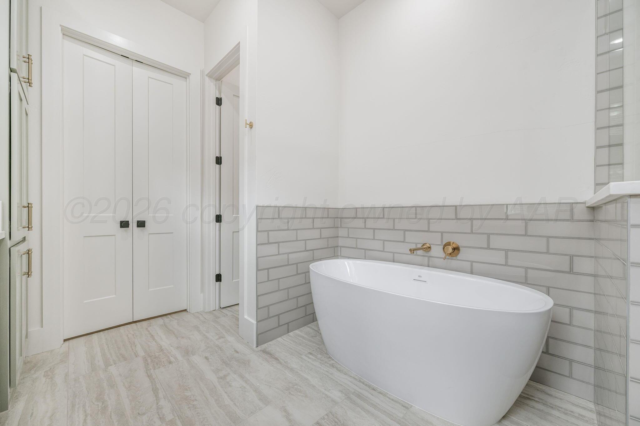 5806 Wesley Road Property Photo 17