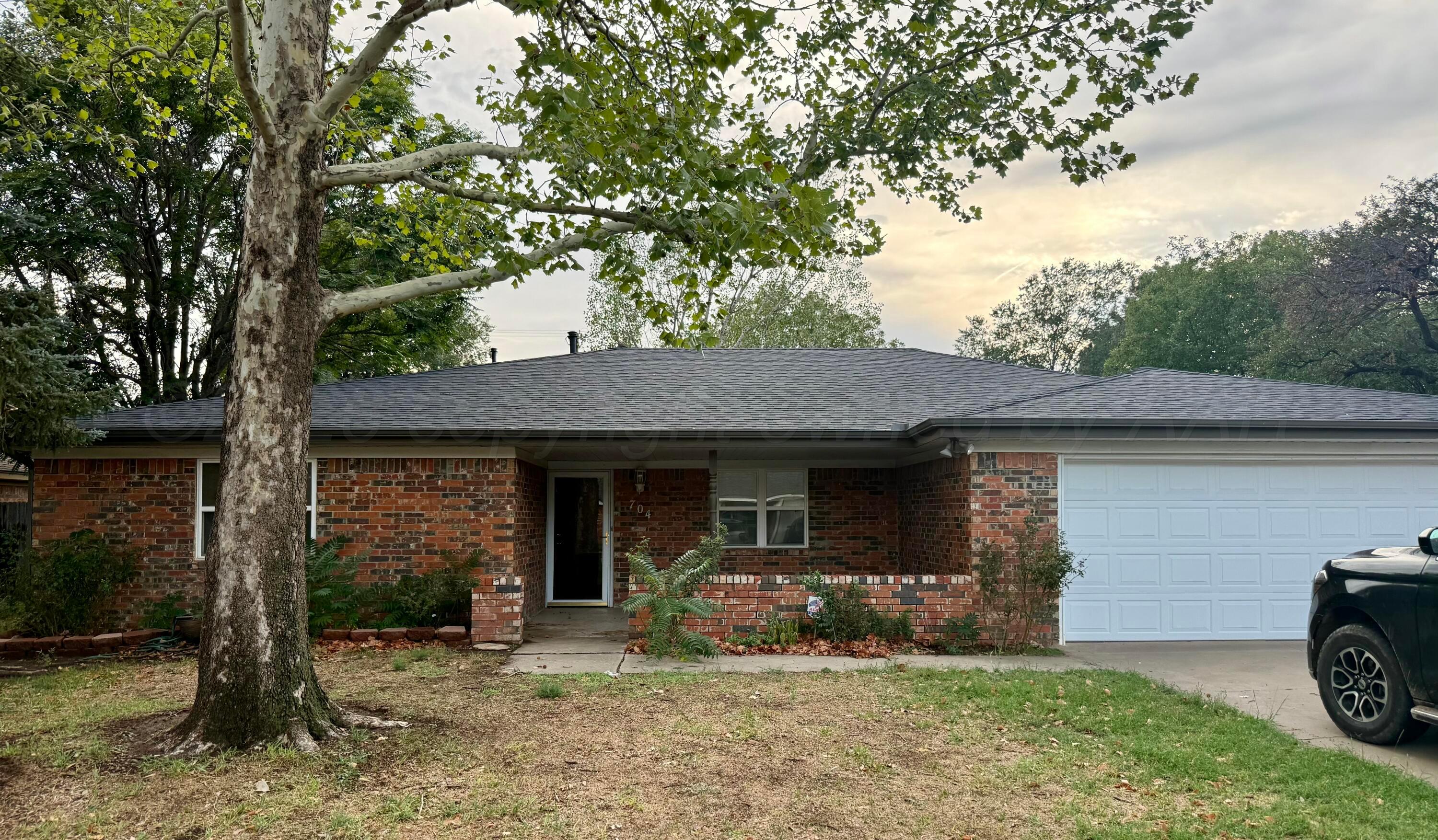 704 Phillips Drive Property Photo 1