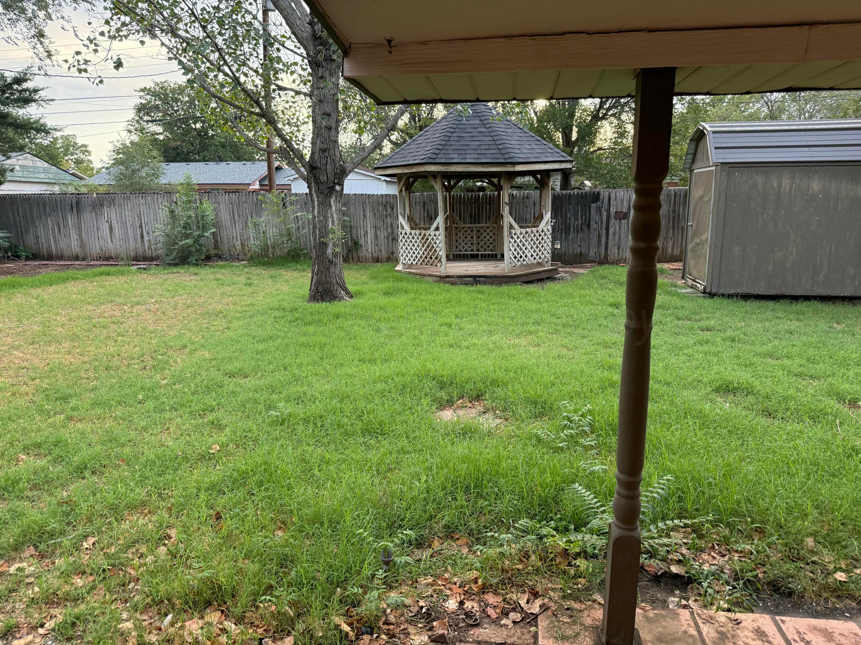 704 Phillips Drive Property Photo 2