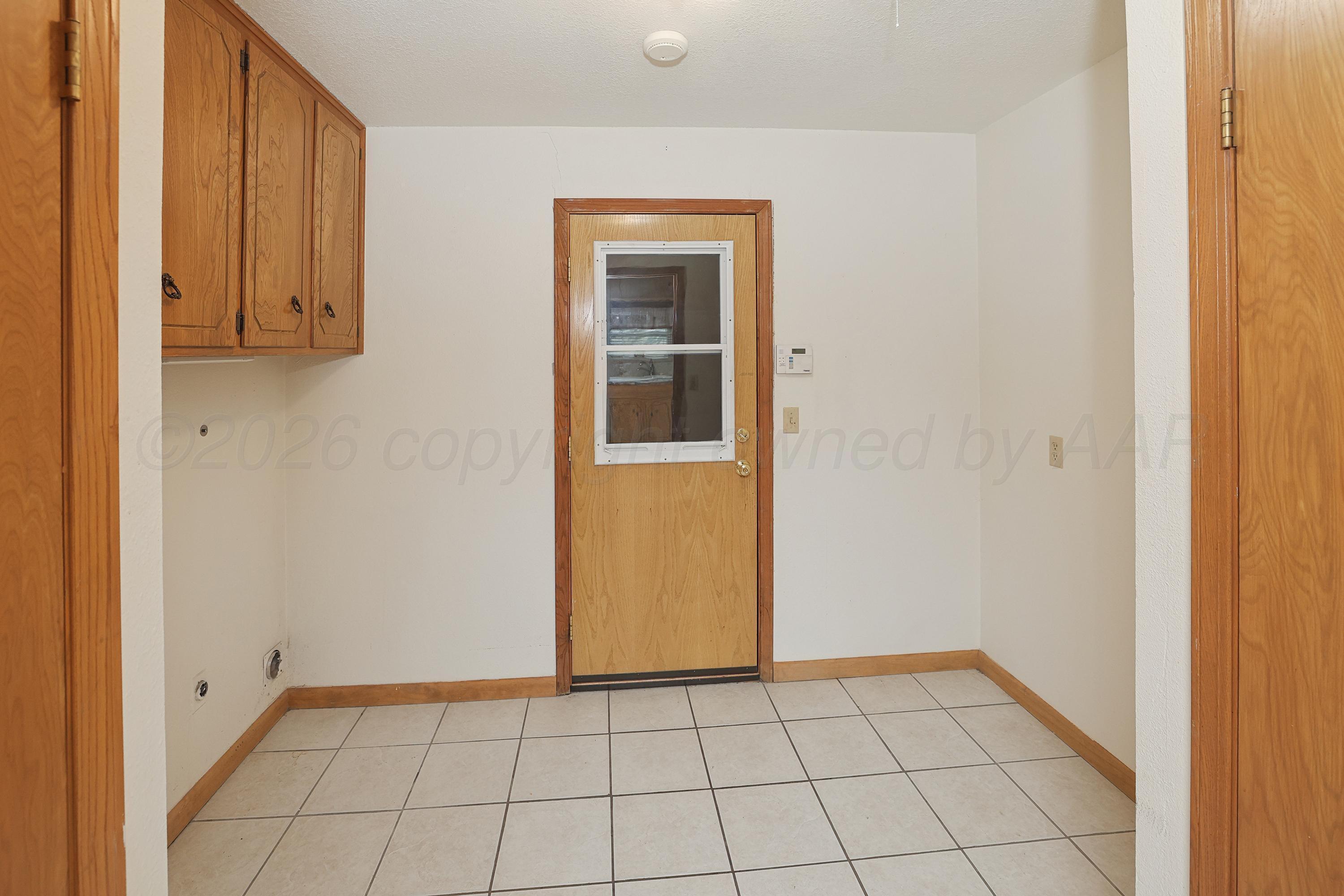 704 Phillips Drive Property Photo 16