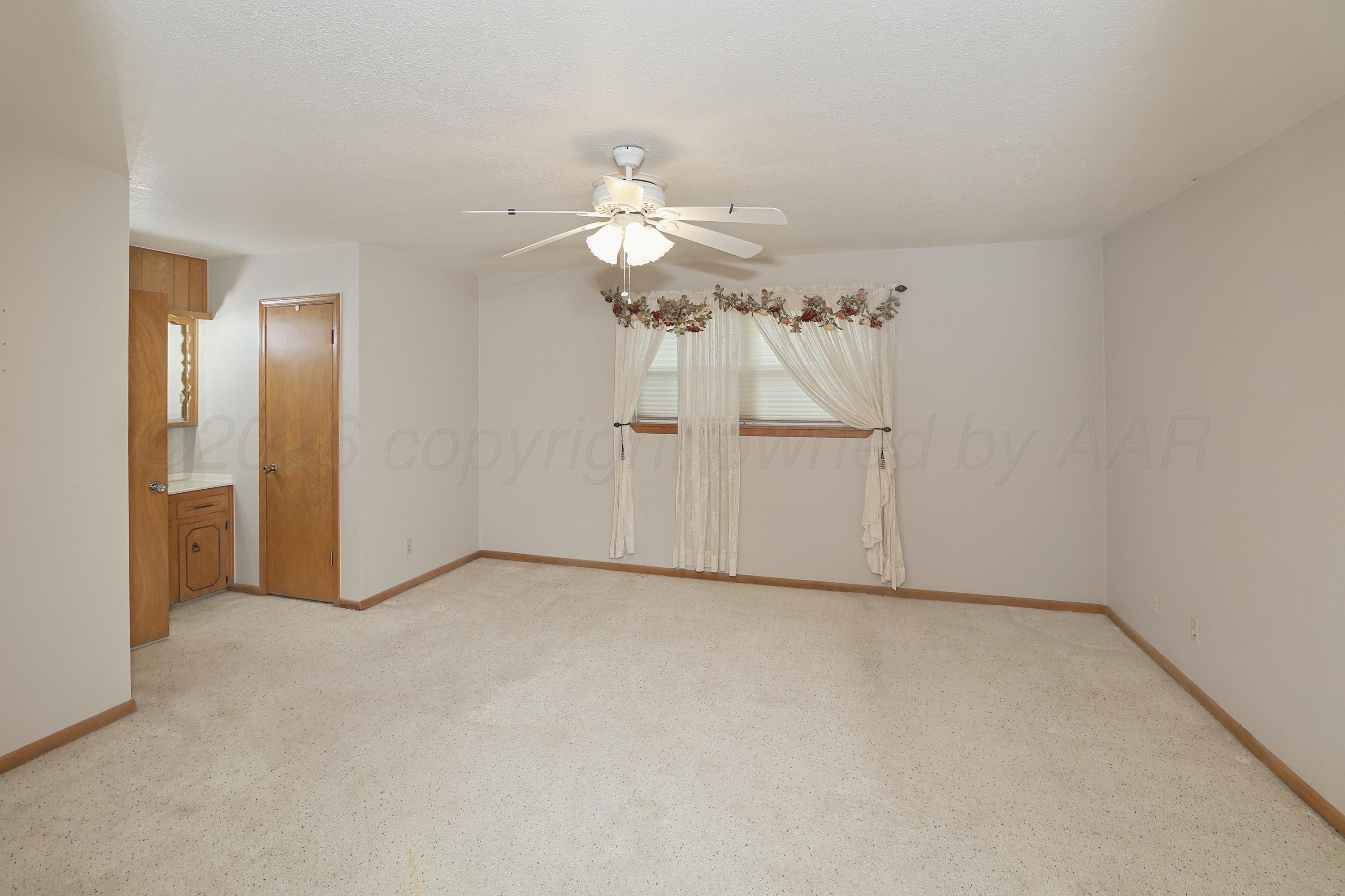 704 Phillips Drive Property Photo 17