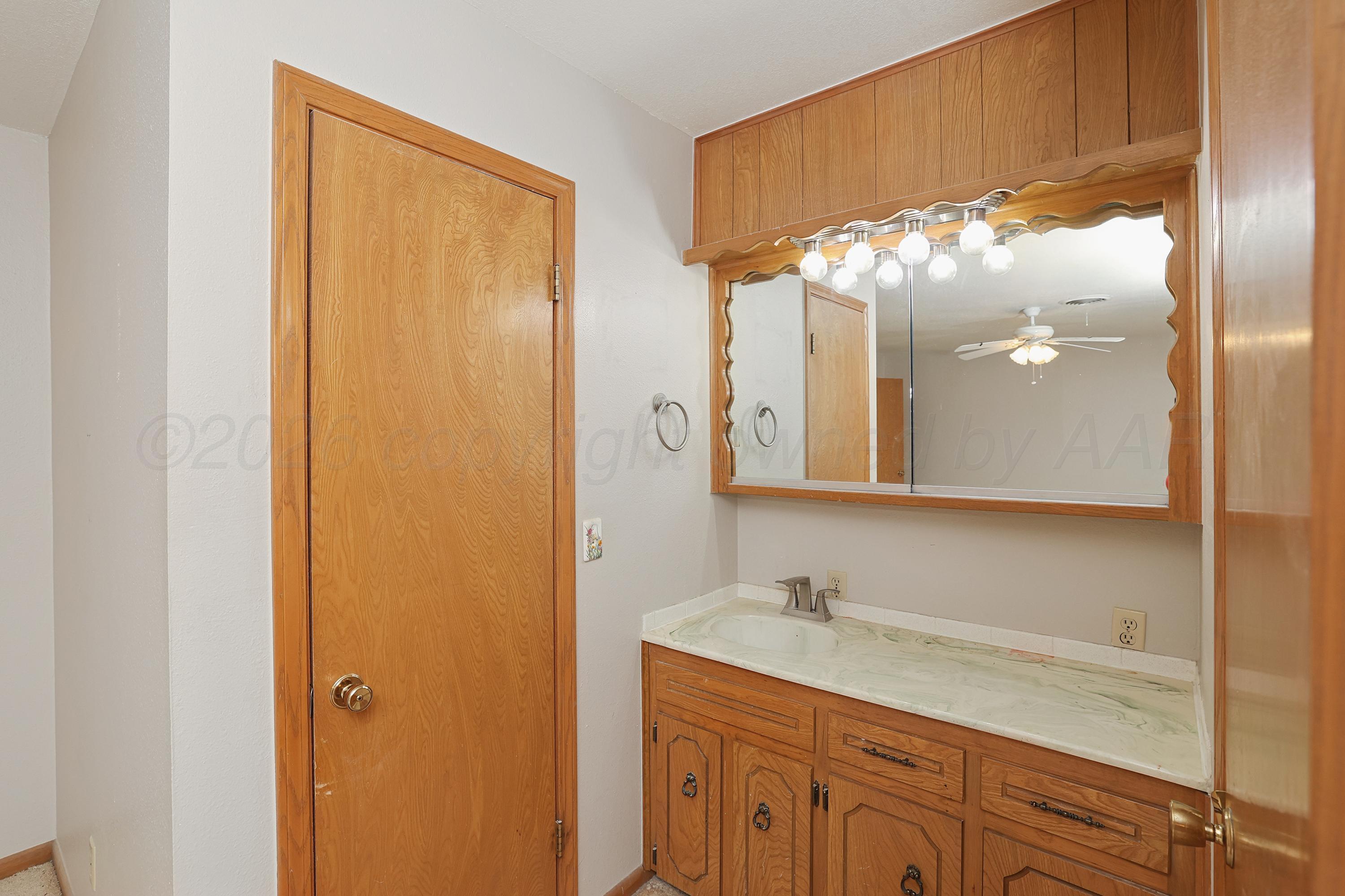 704 Phillips Drive Property Photo 20