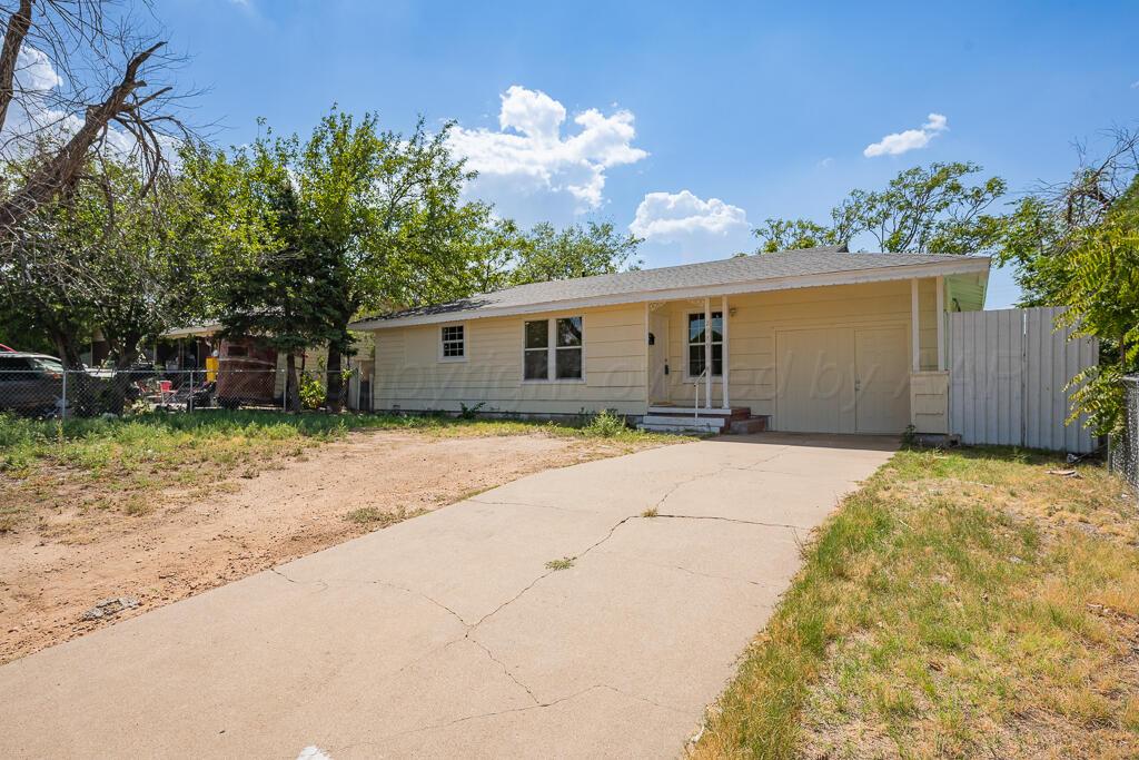 2029 Oak Drive Property Photo 1