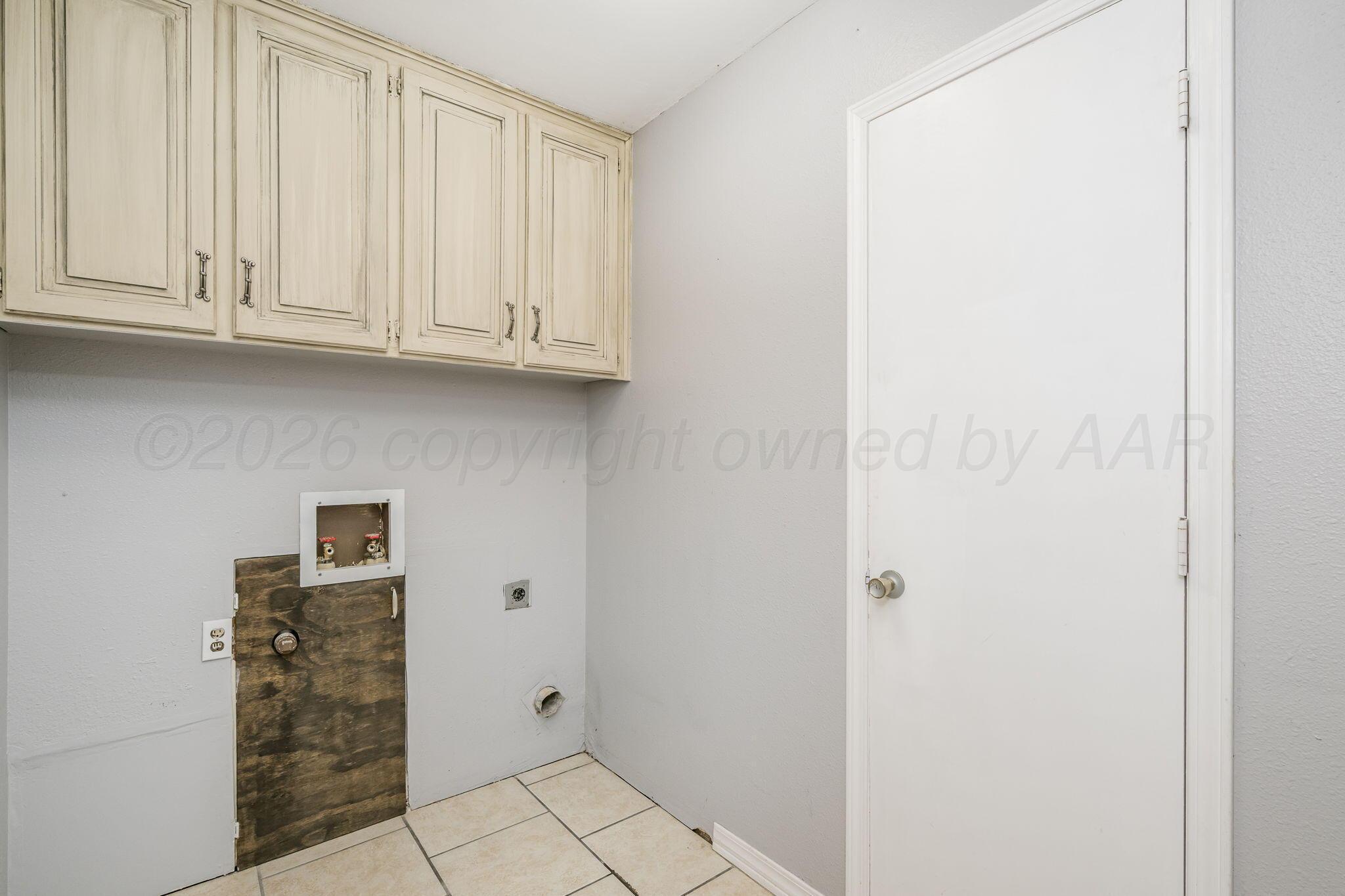 6701 Blacksmith Lane Property Photo 8