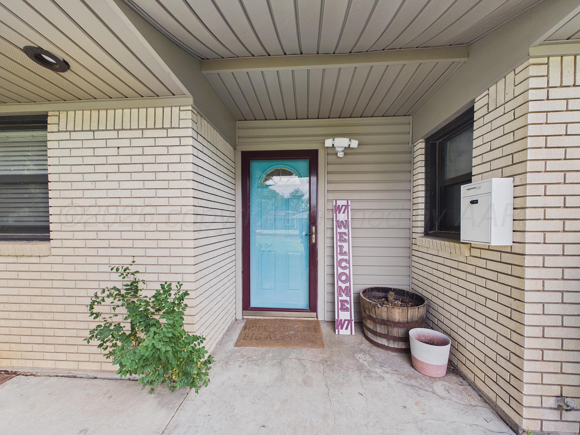 2517 9th Avenue Property Photo 2