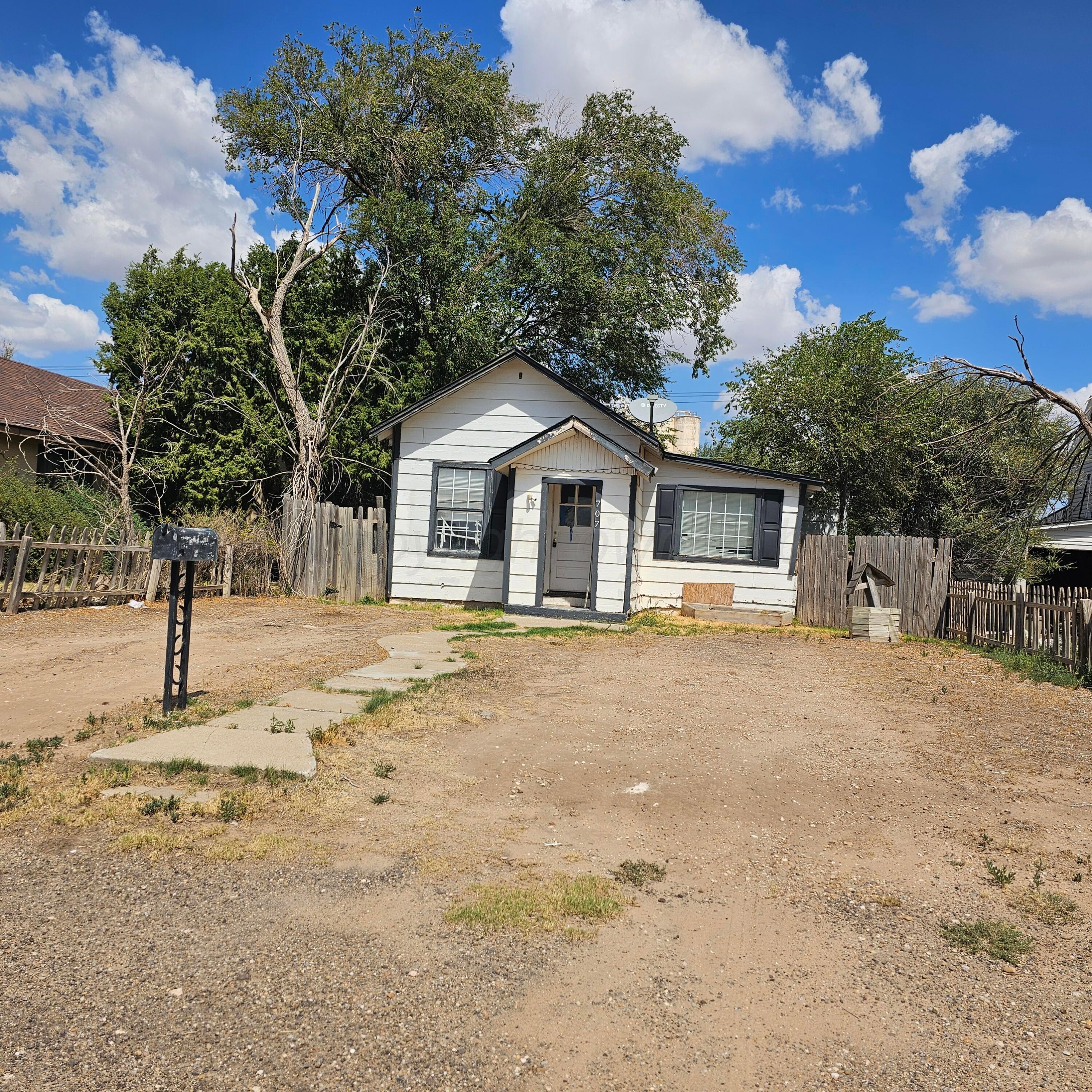 707 4th Avenue Property Photo 1