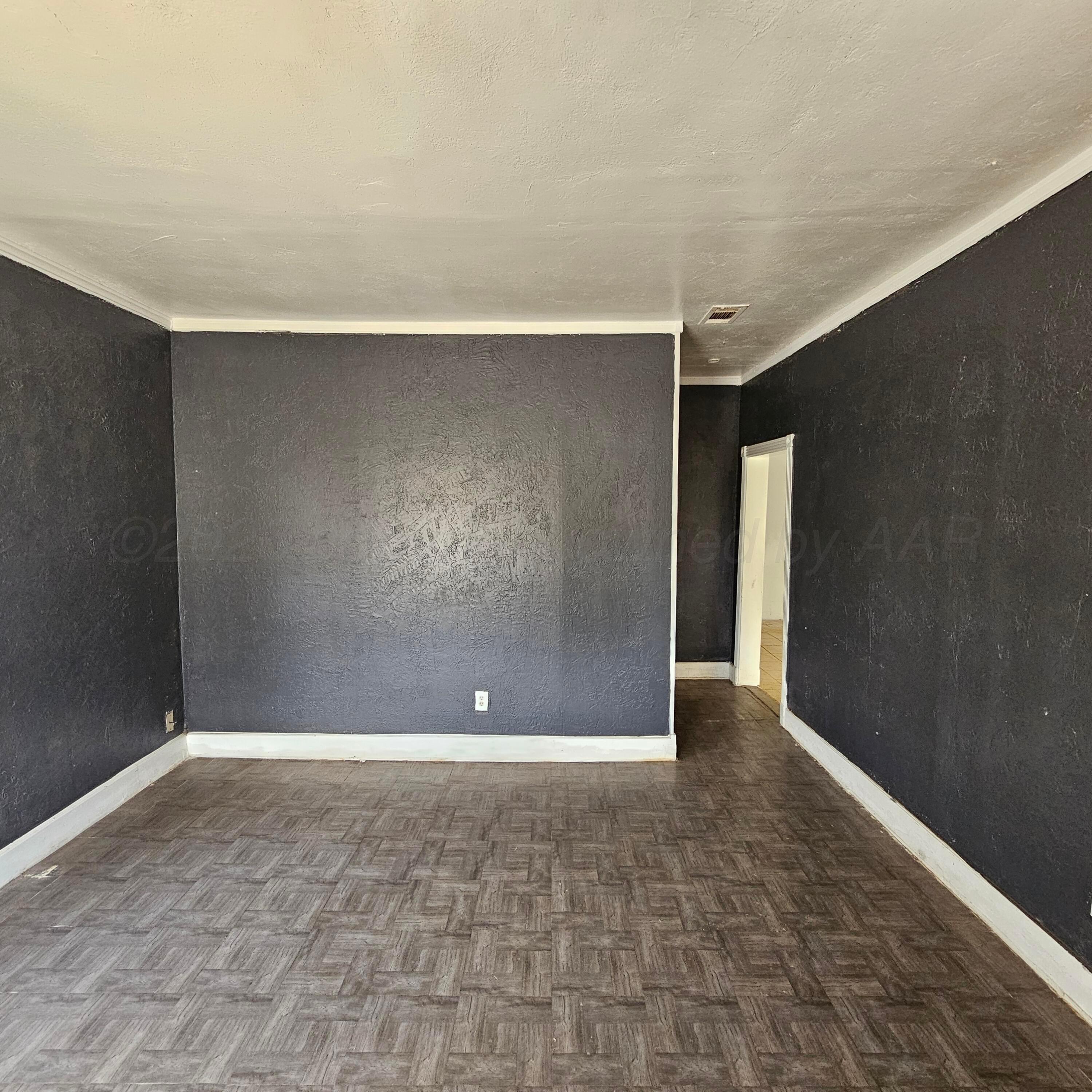 707 4th Avenue Property Photo 3
