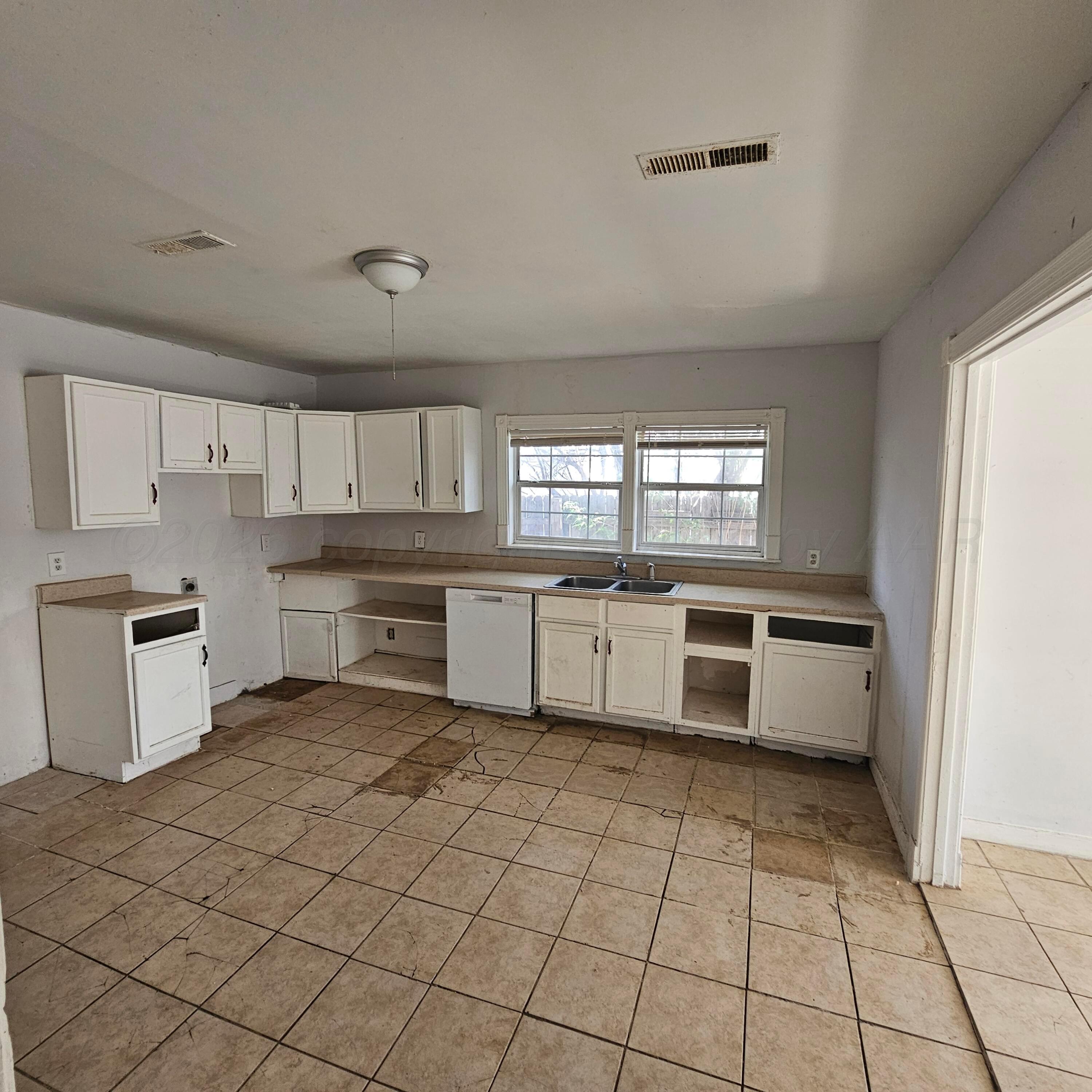 707 4th Avenue Property Photo 4