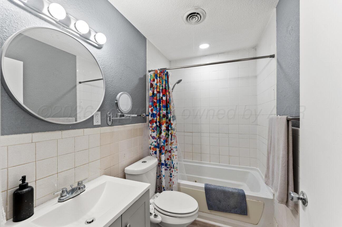 4605 Preston Street Property Photo 16