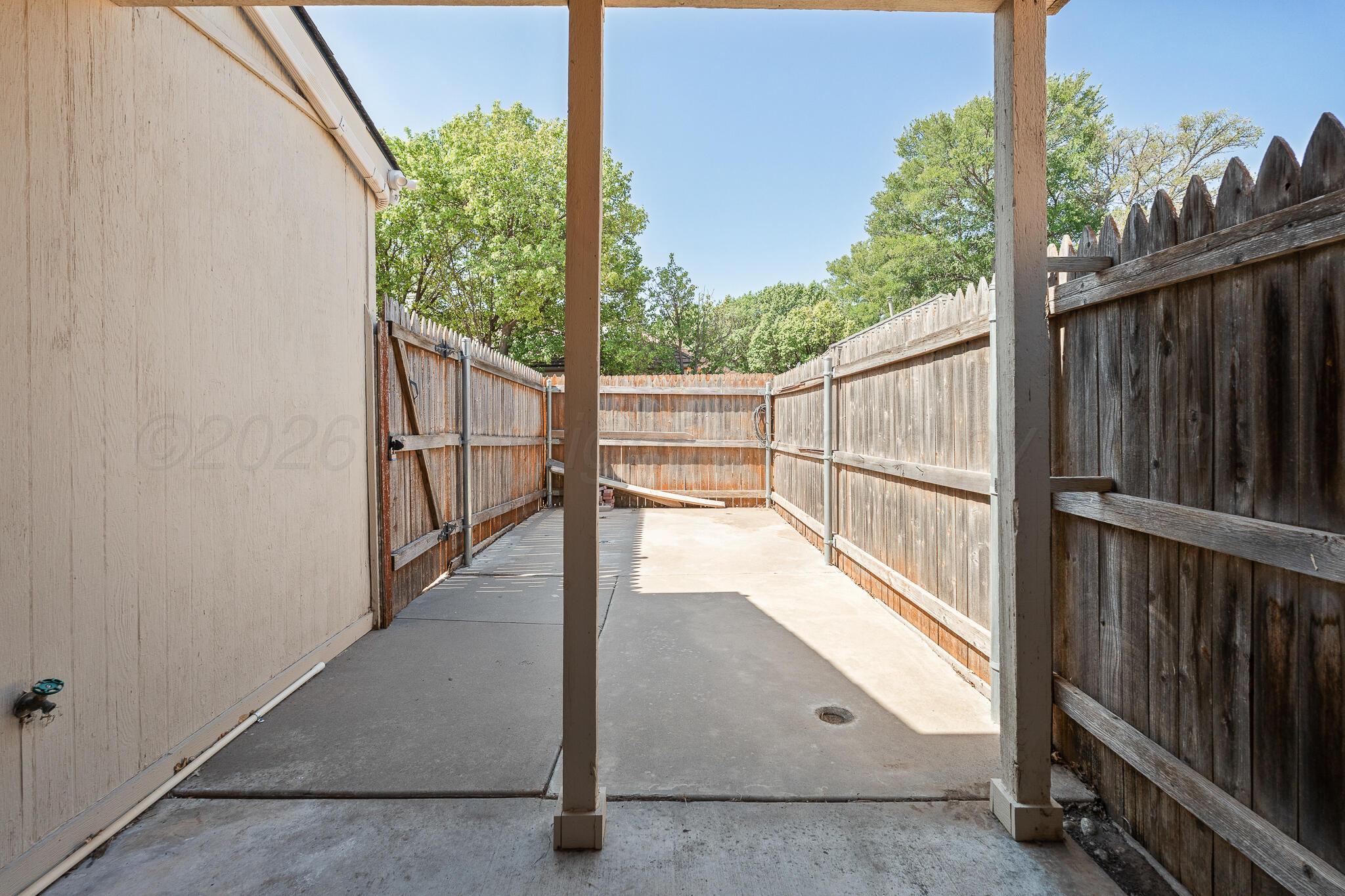 3456 Gladstone Lane Property Photo 13