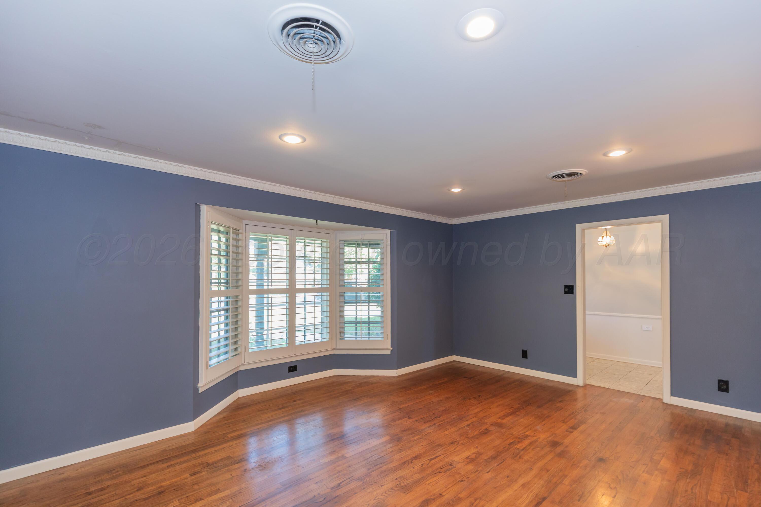 2319 Hancock Street Property Photo 9