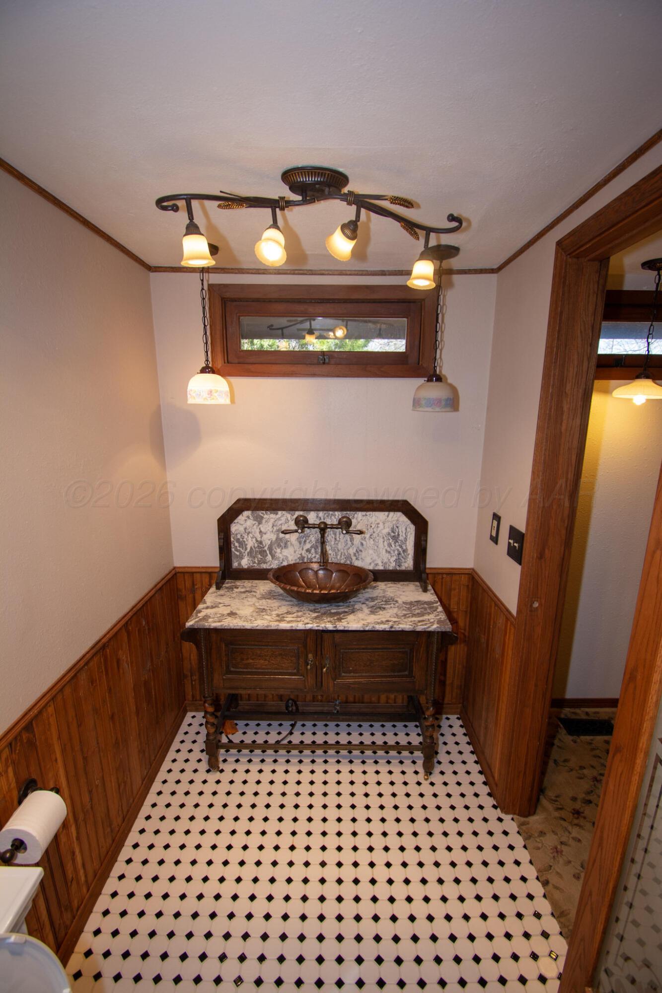 4 Windsor Road Property Photo 18