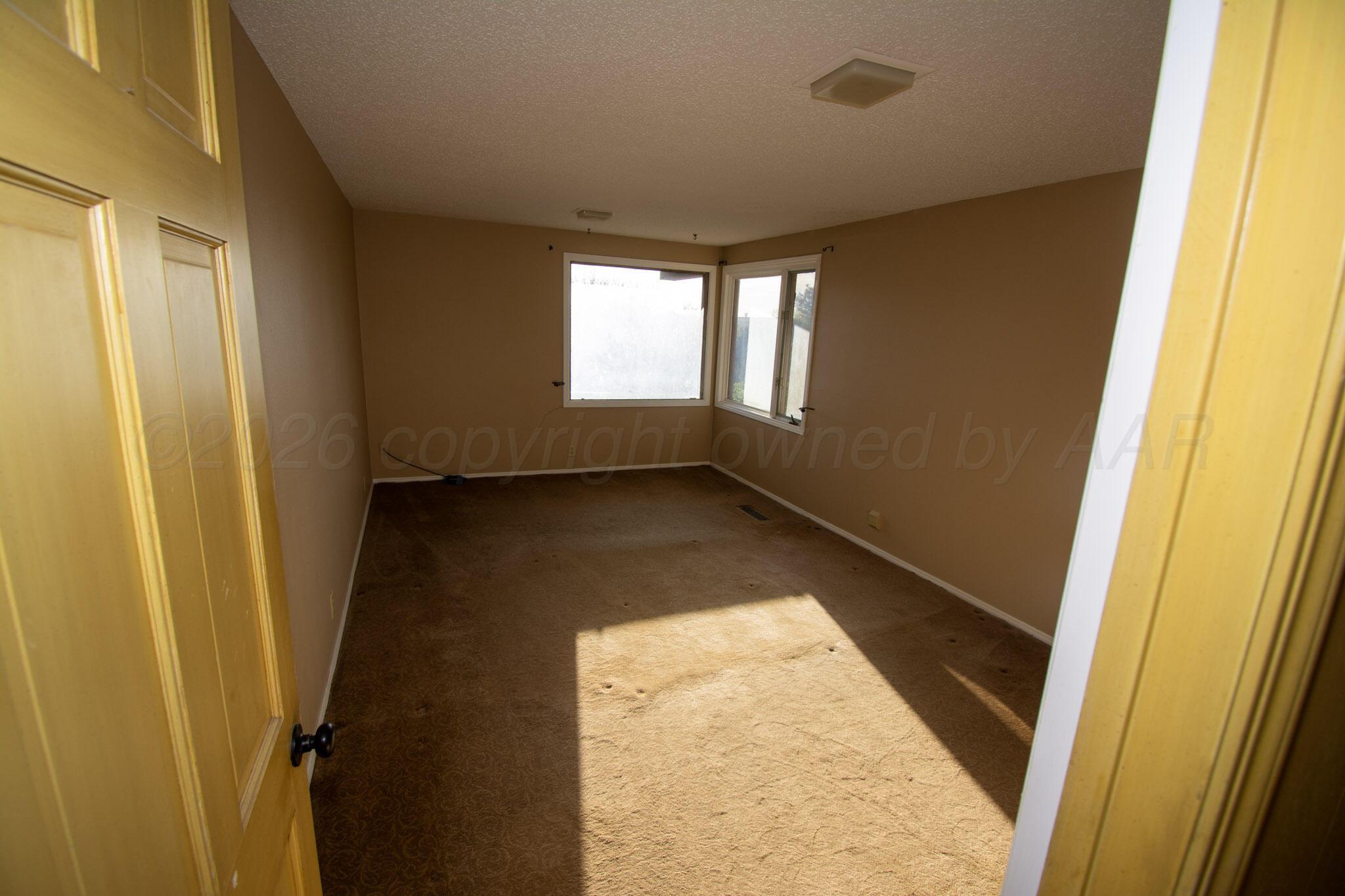 4 Windsor Road Property Photo 27