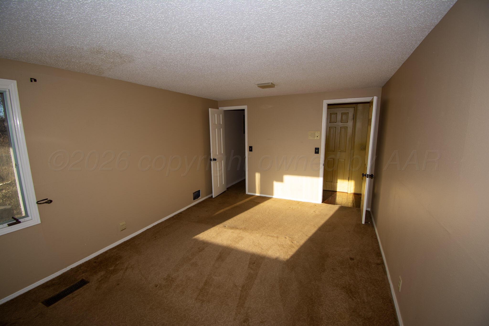 4 Windsor Road Property Photo 28